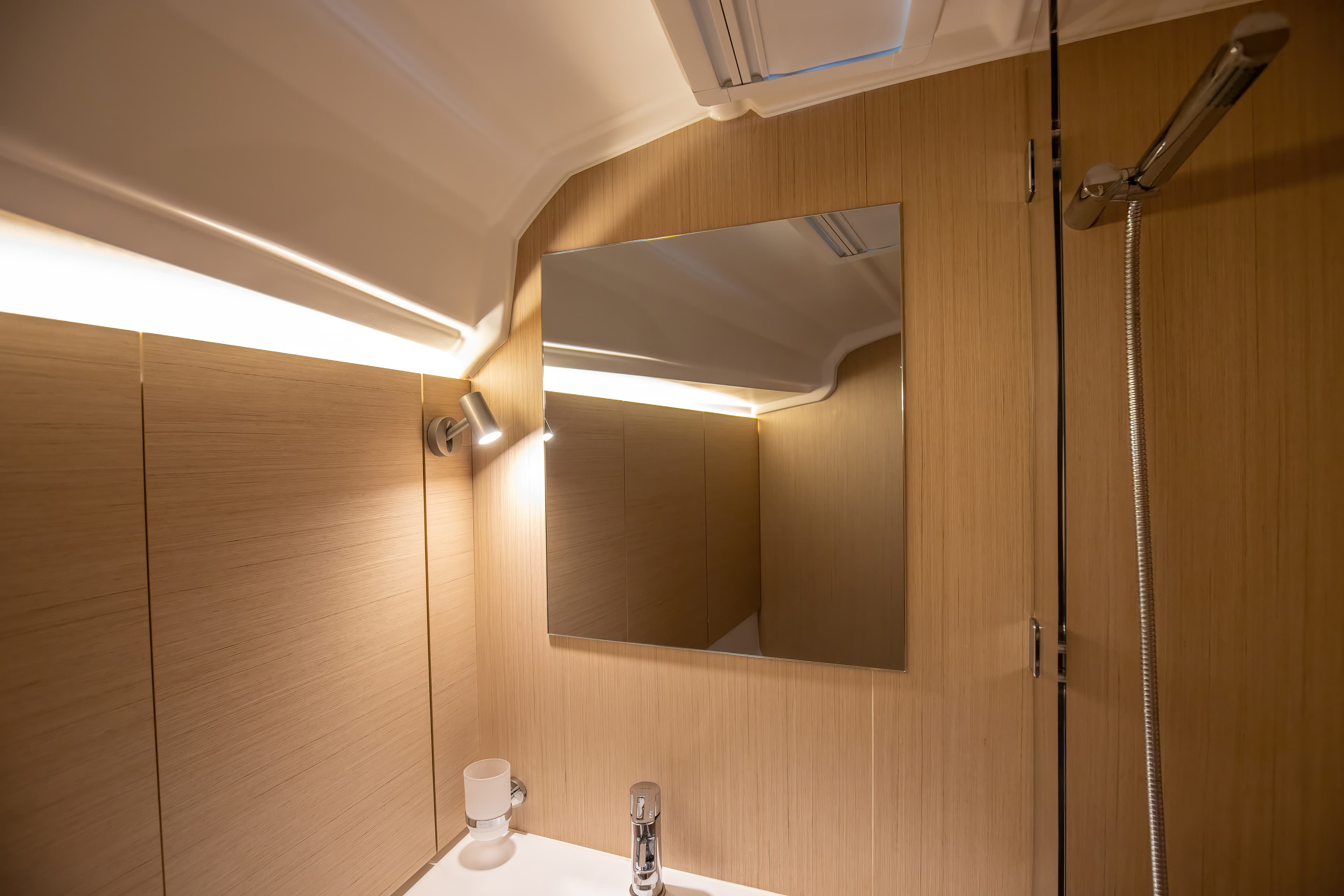 Oceanis 40.1 - photo 9