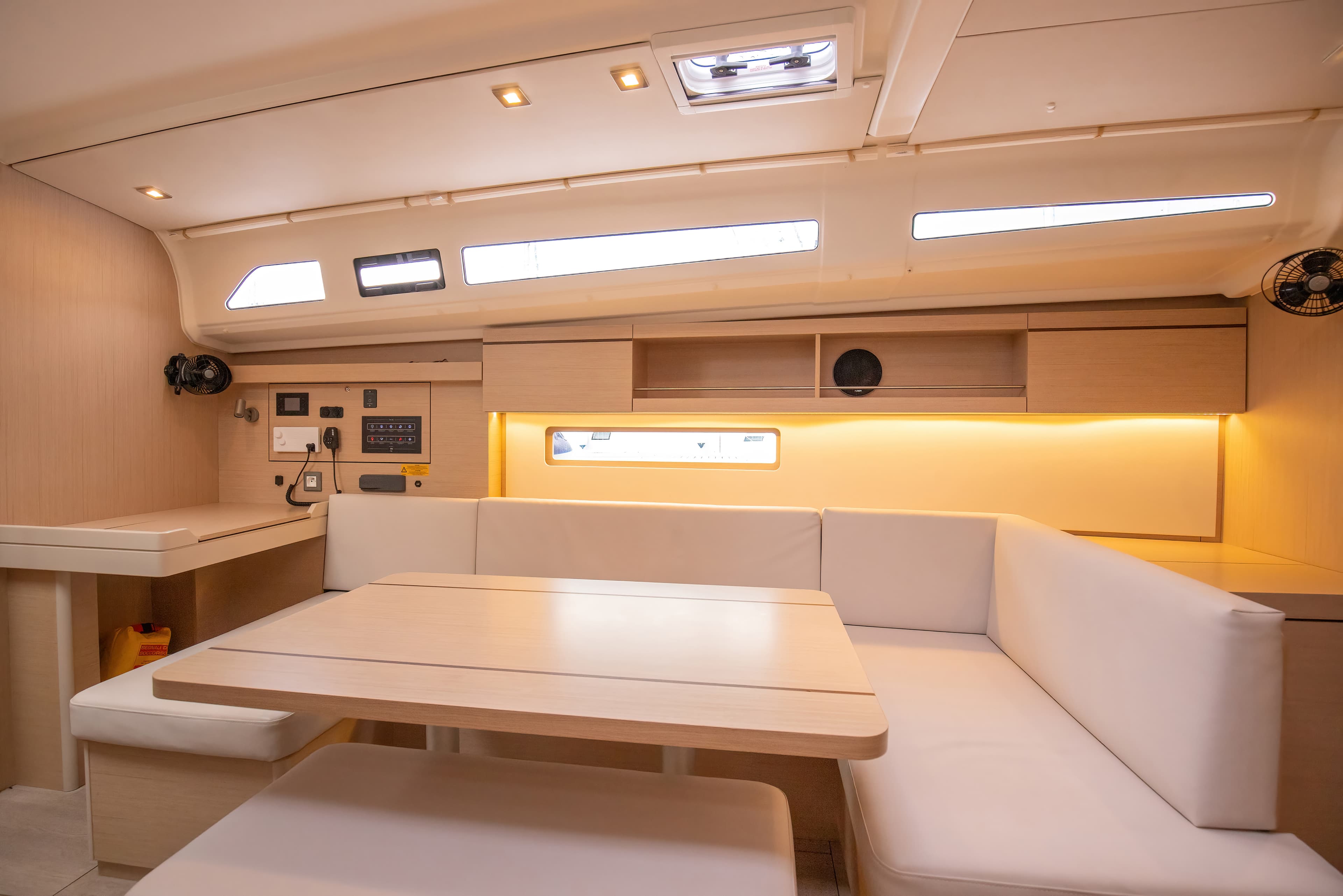 Oceanis 40.1 - photo 22