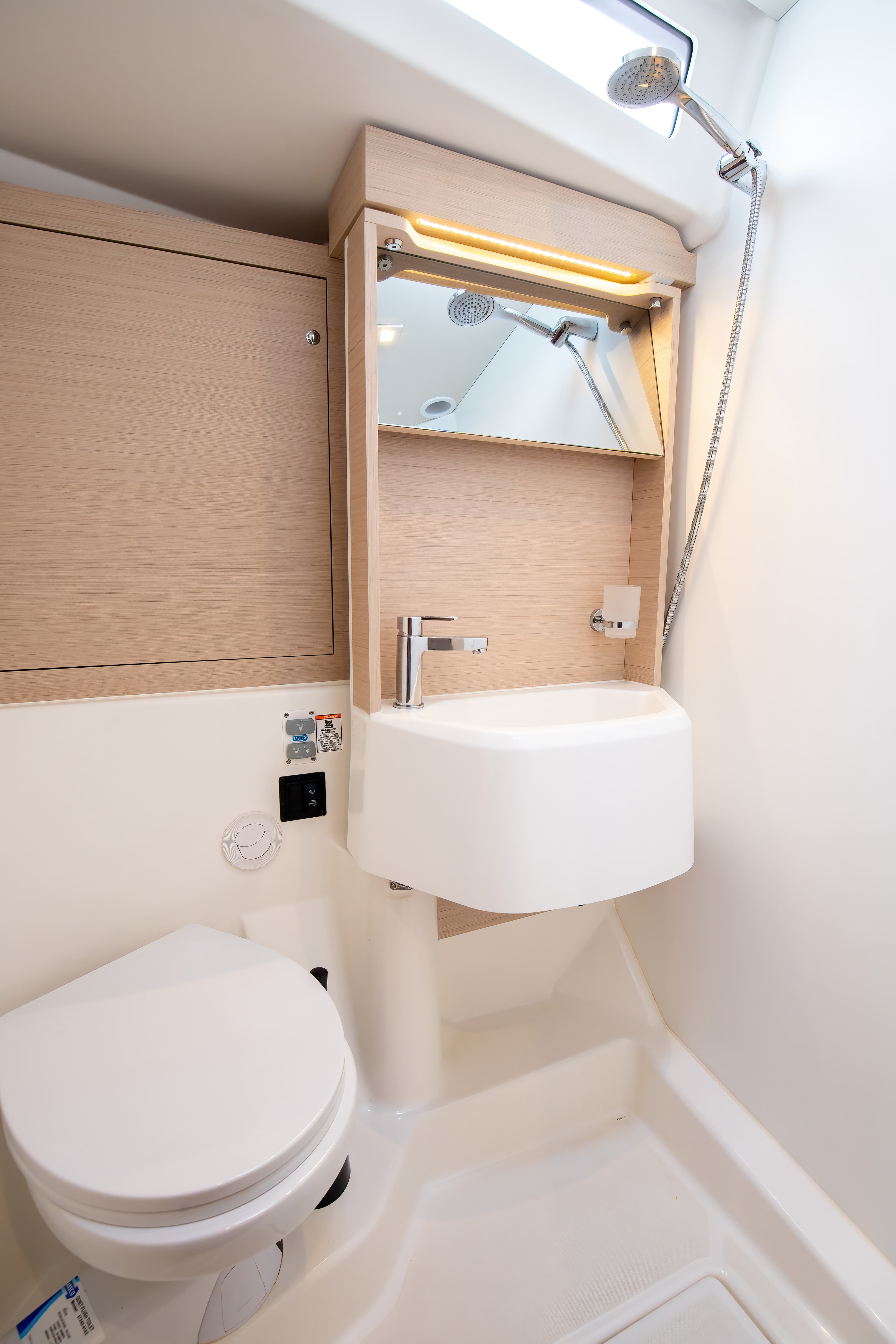 Oceanis 51.1 - photo 7