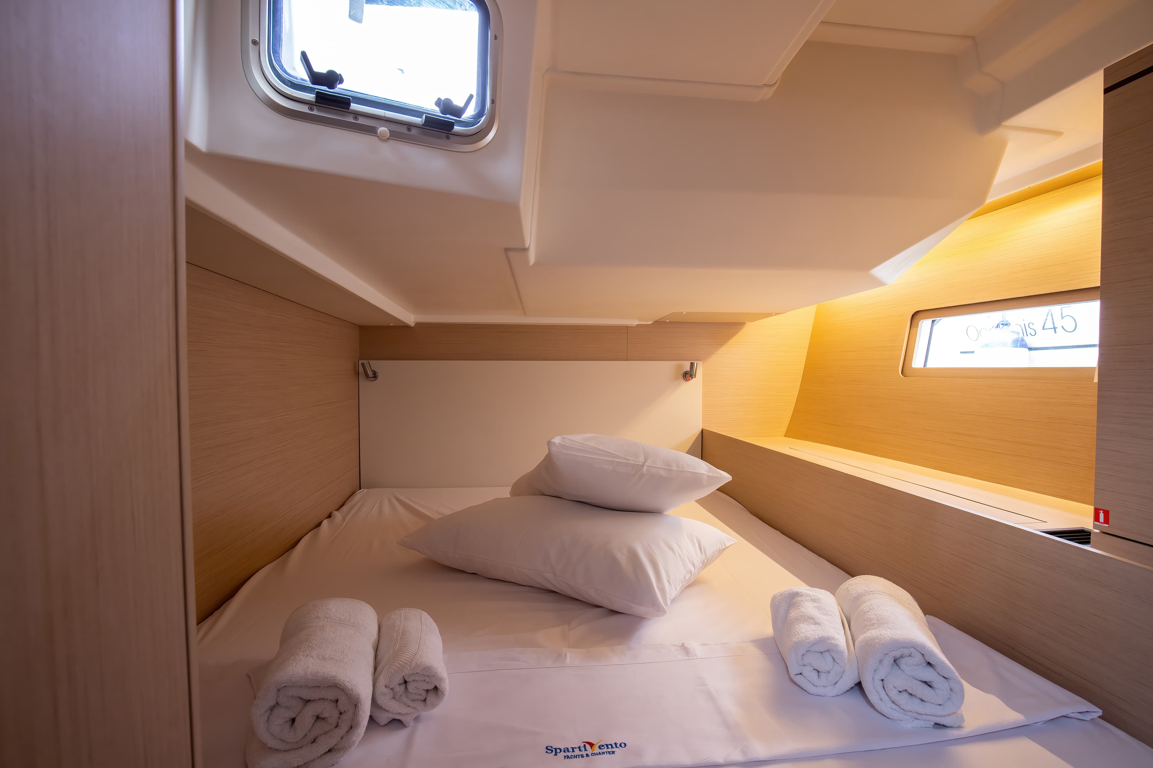 Oceanis 51.1 - photo 27