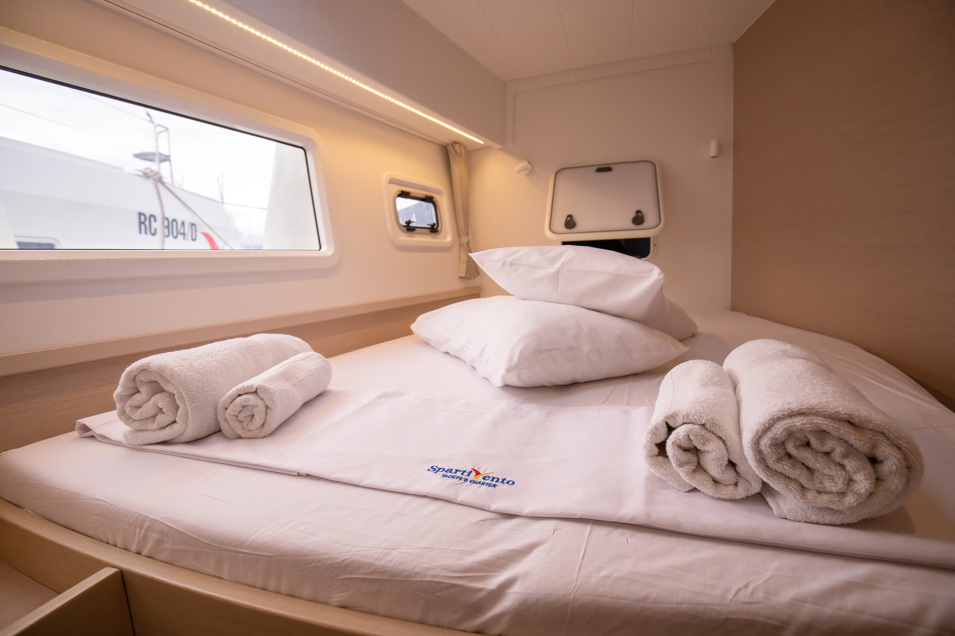 Lagoon 42 - photo 34