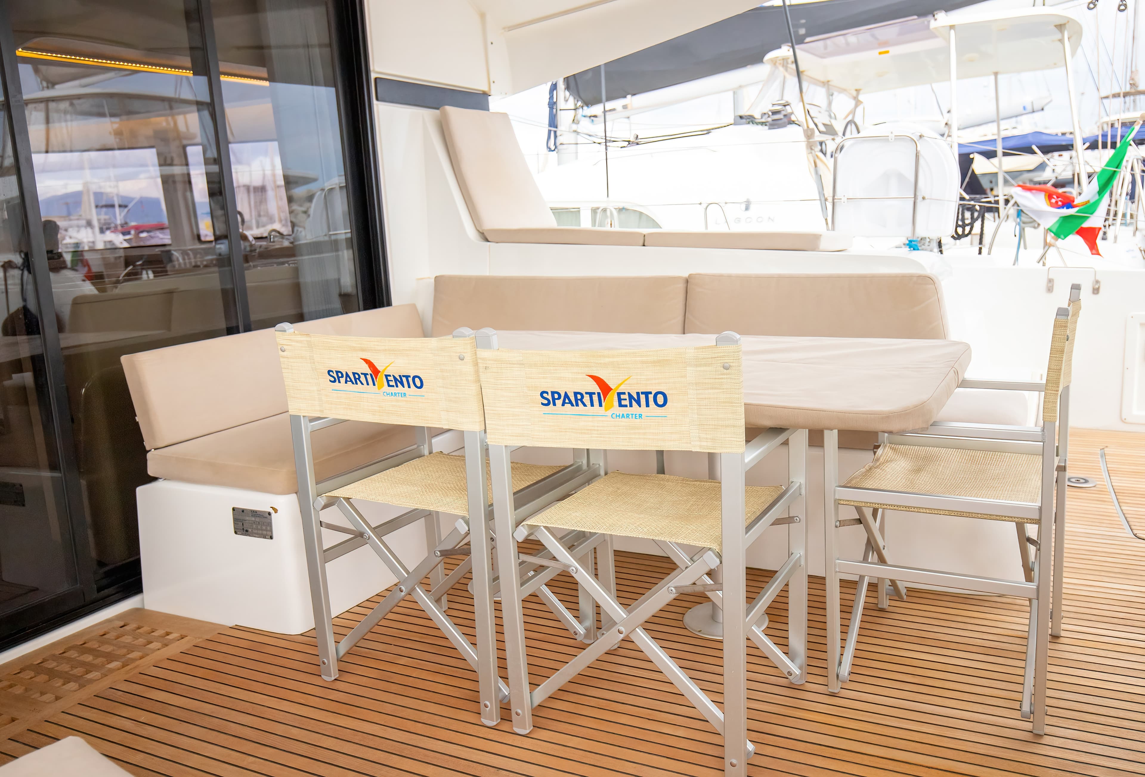 Lagoon 42 - photo 35