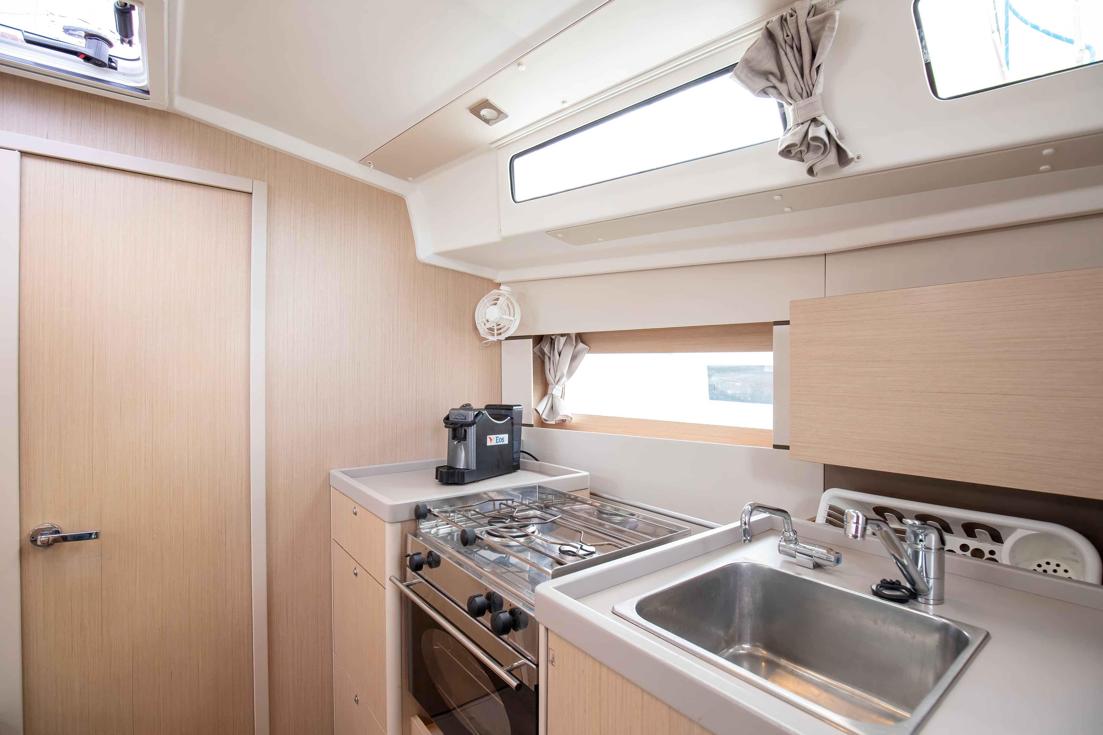 Oceanis 38.1 - photo 10