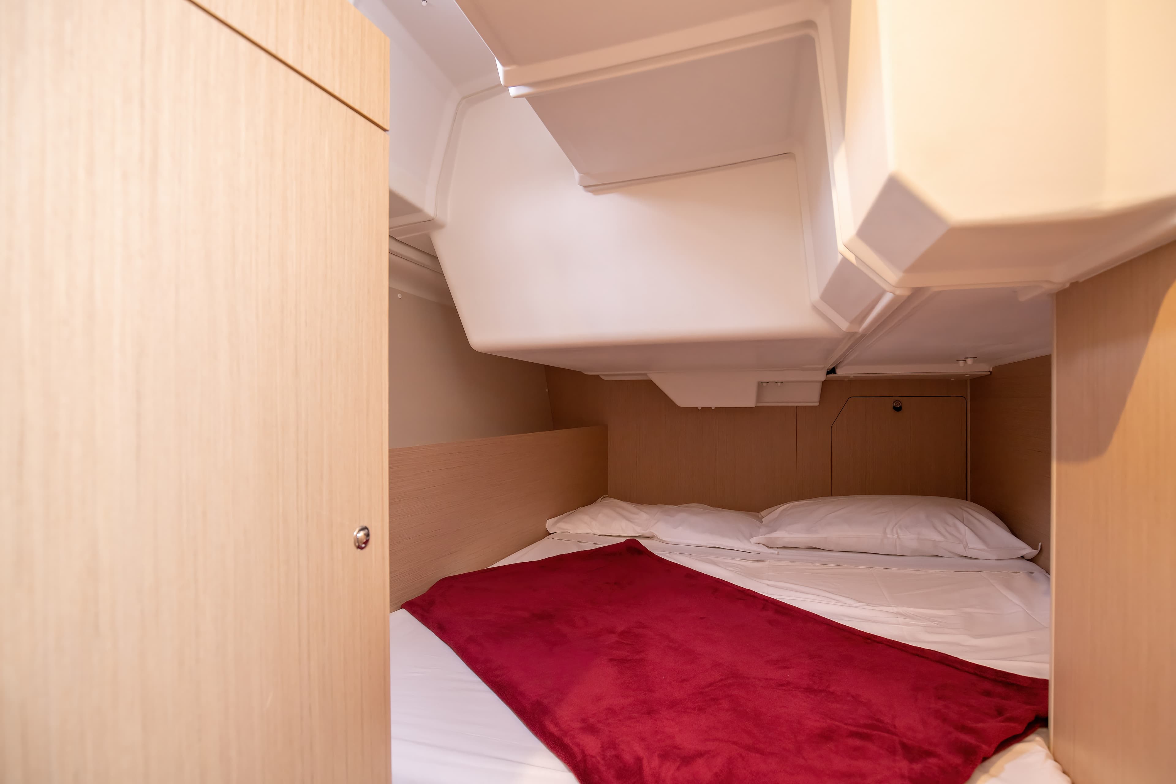 Oceanis 38.1 - photo 17