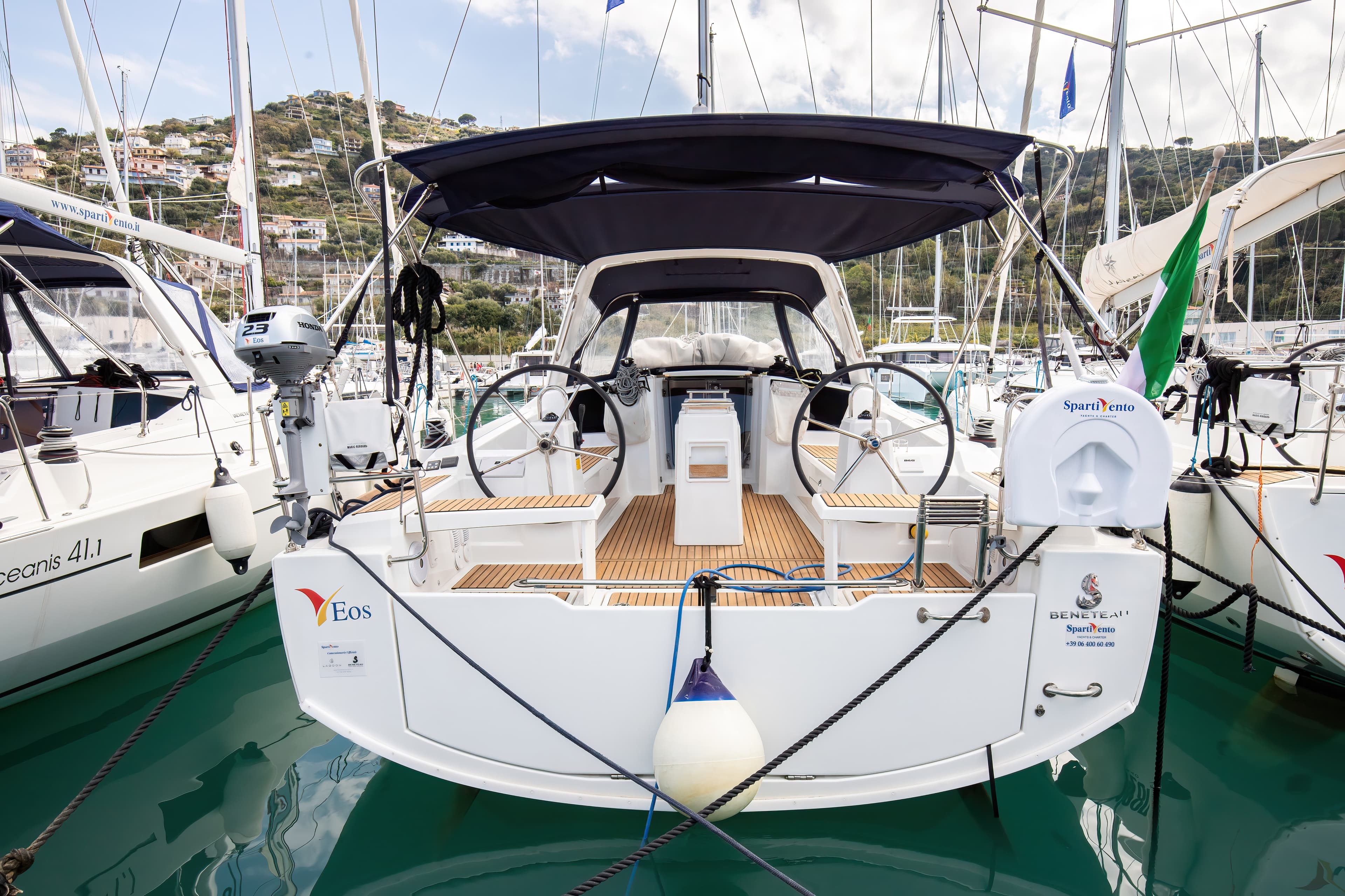 Oceanis 38.1 - photo 26