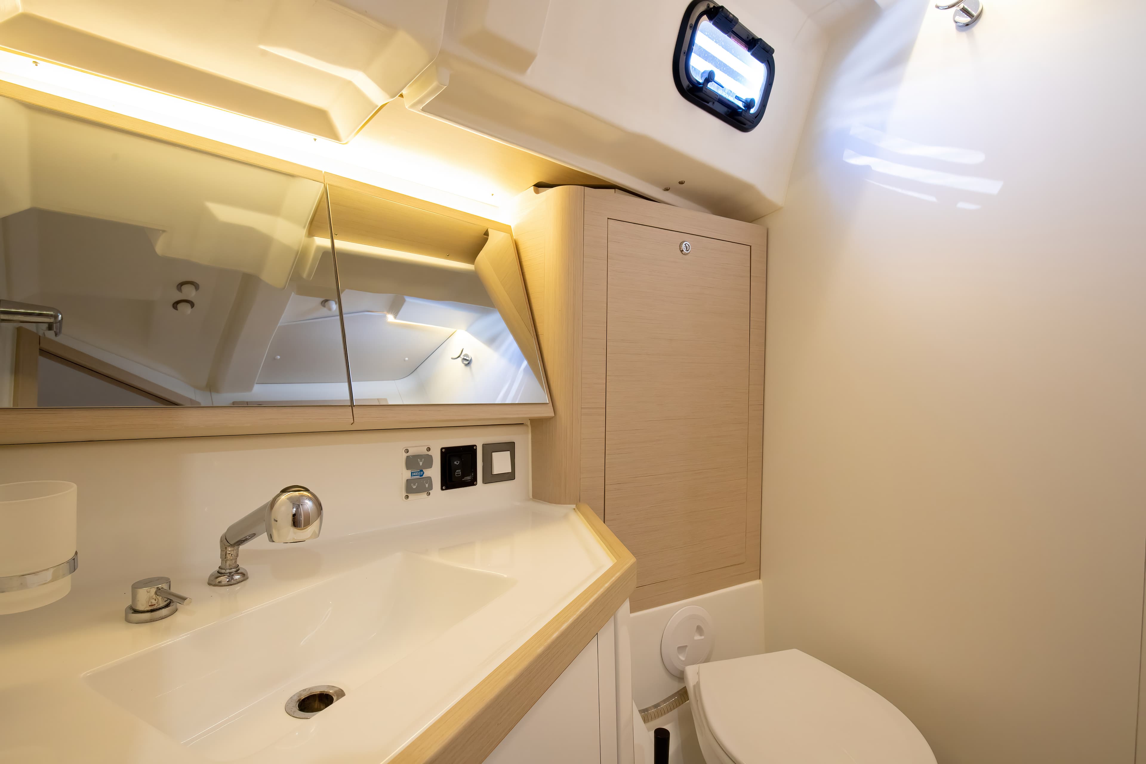 Oceanis 46.1 - photo 11