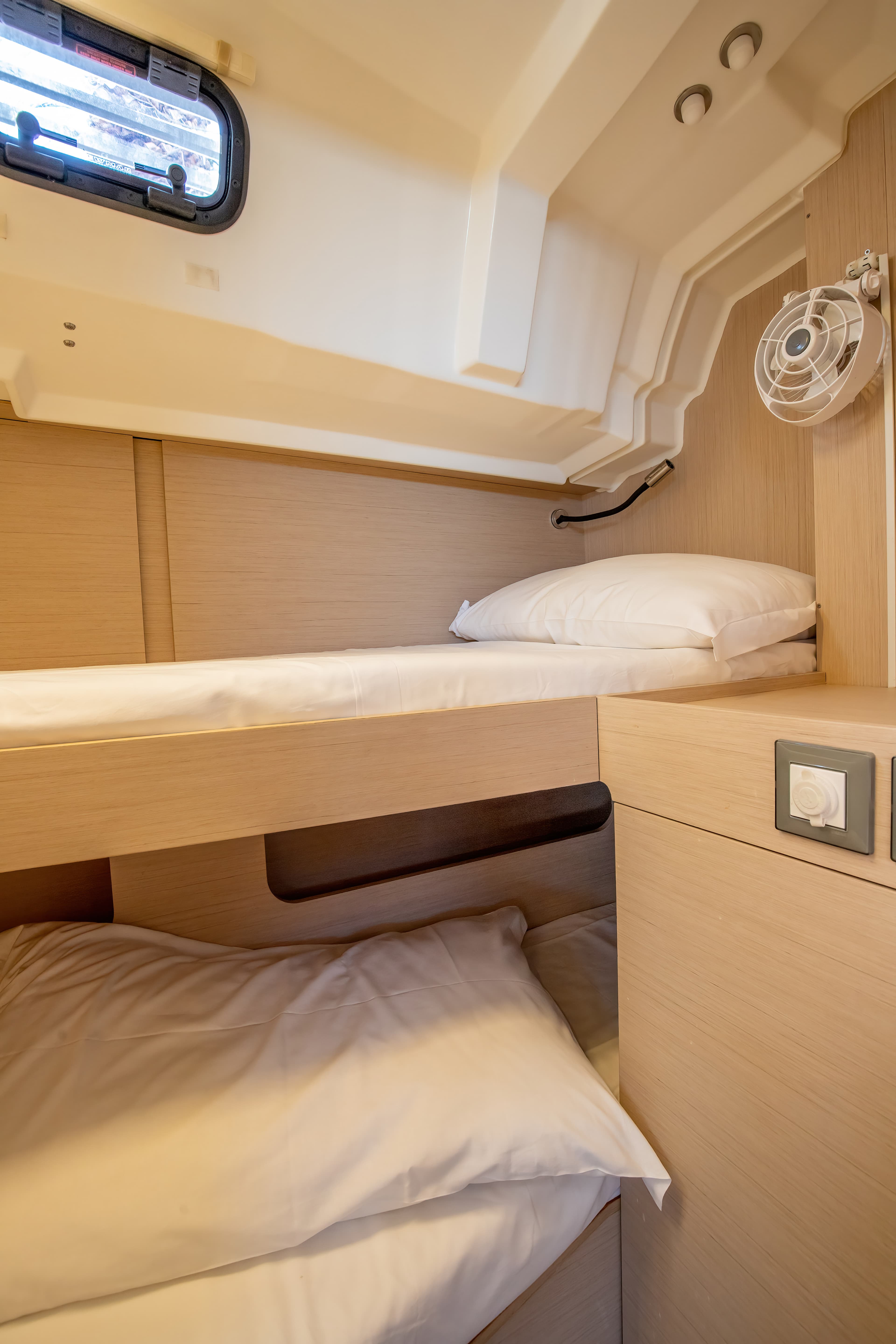 Oceanis 46.1 - photo 7