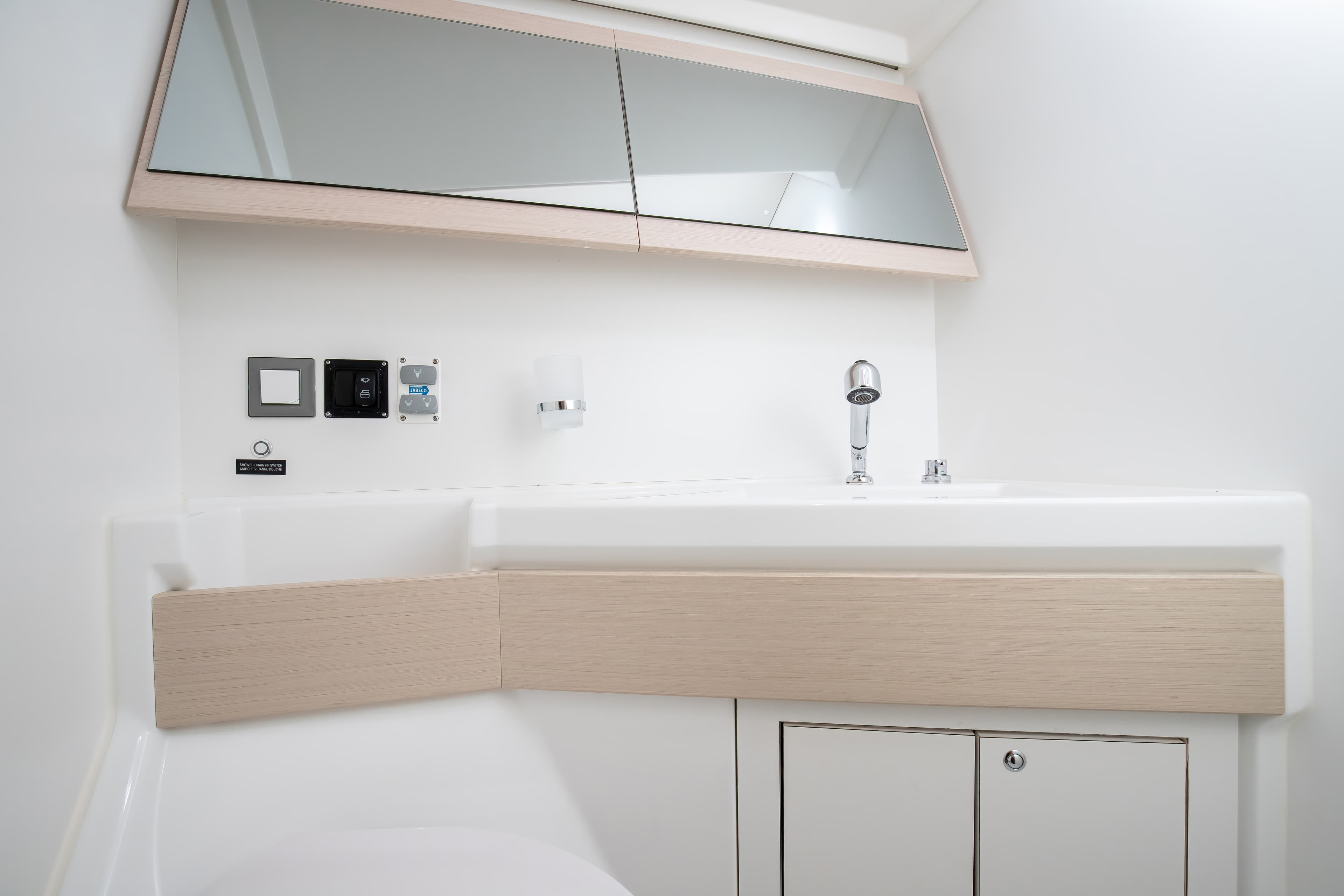 Oceanis 46.1 - photo 16