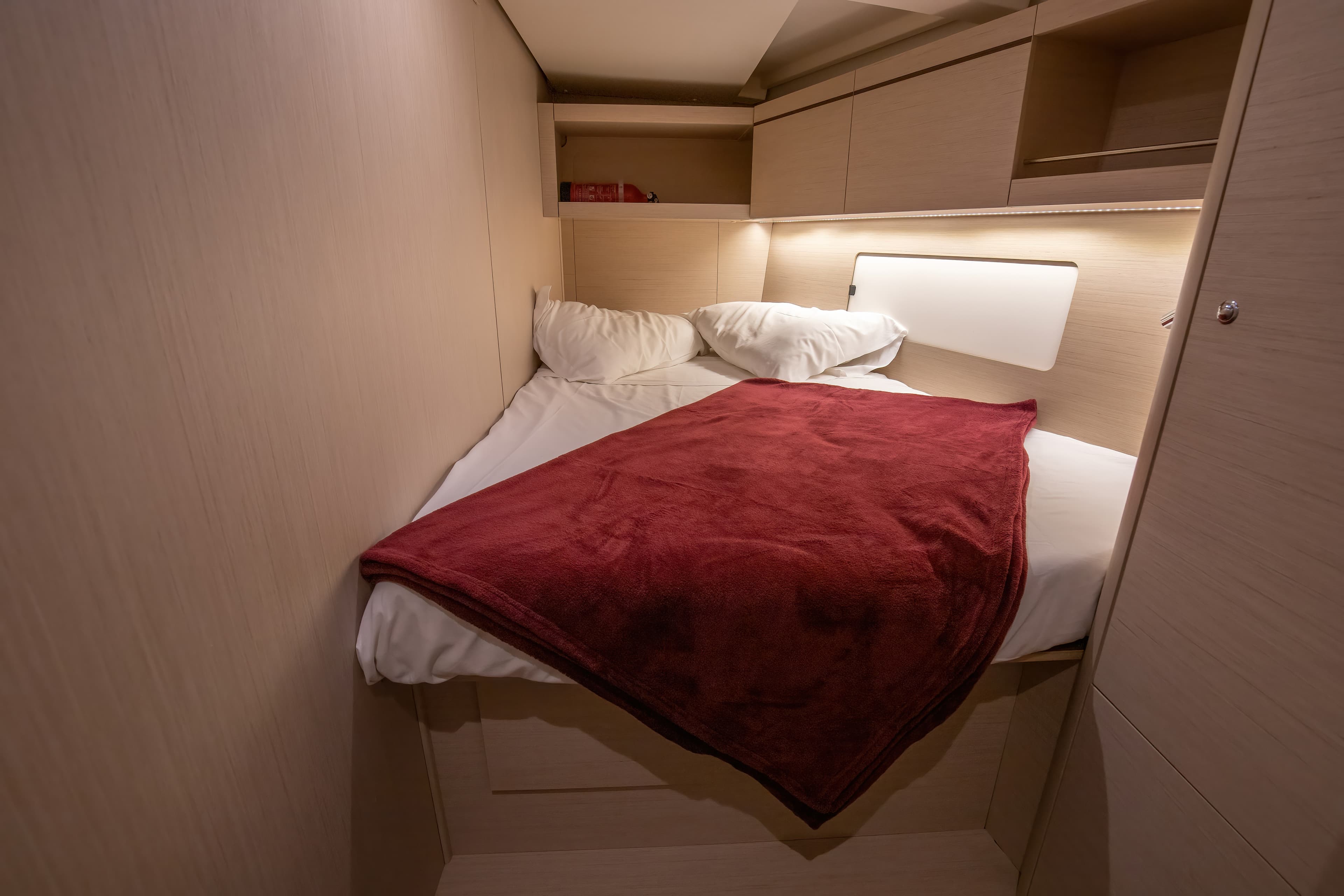 Oceanis 46.1 - photo 10