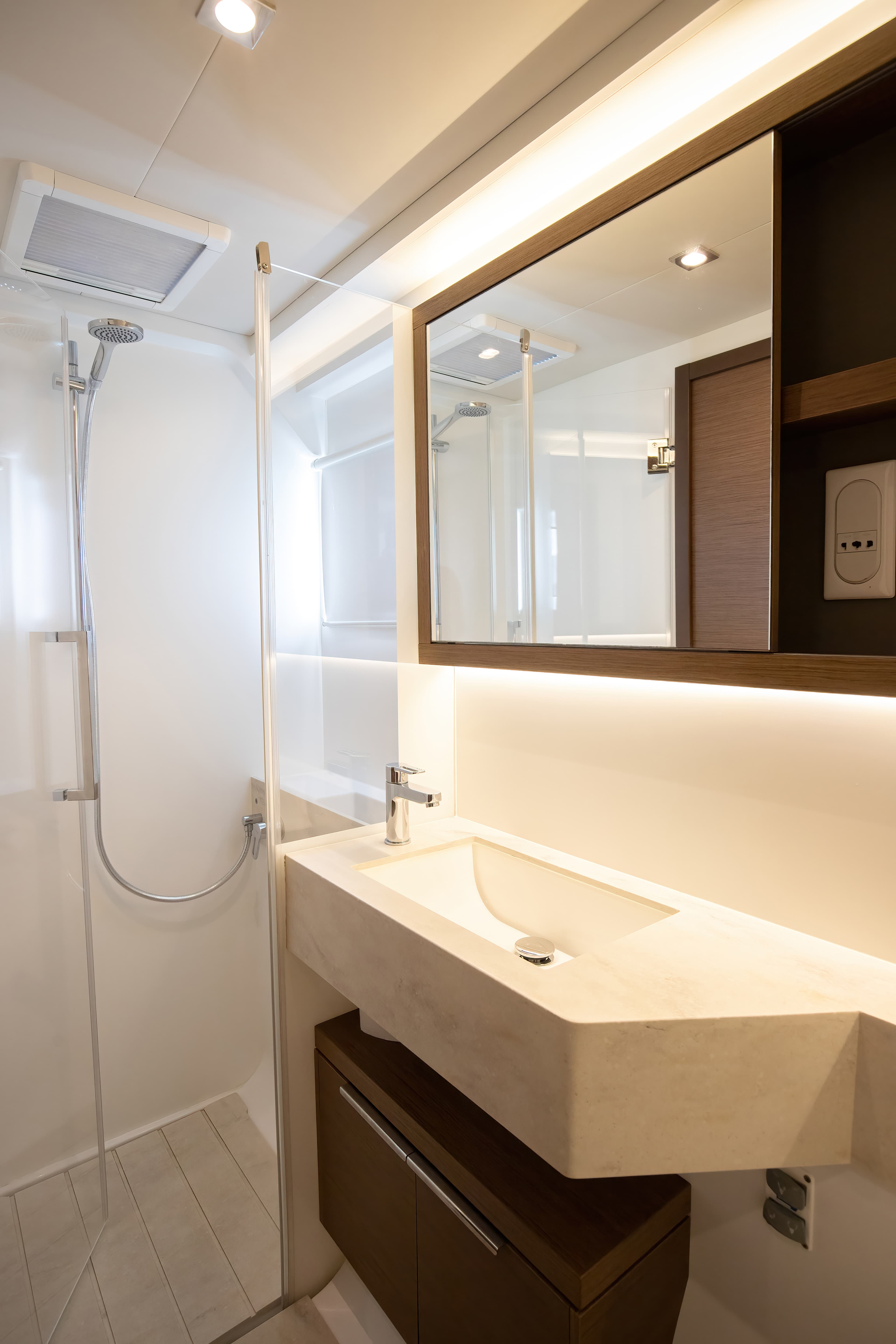 Lagoon 50 - photo 10