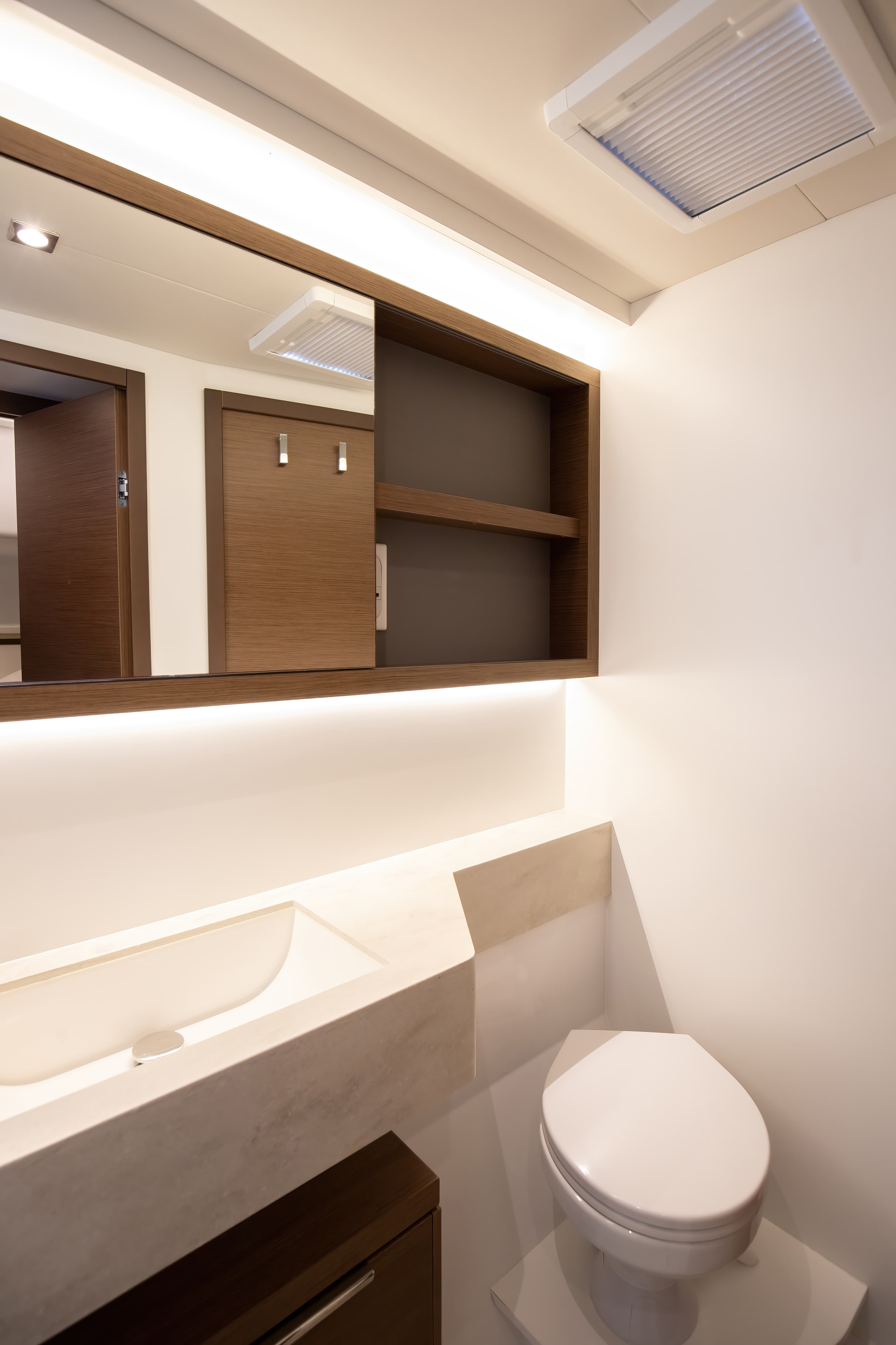 Lagoon 50 - photo 23