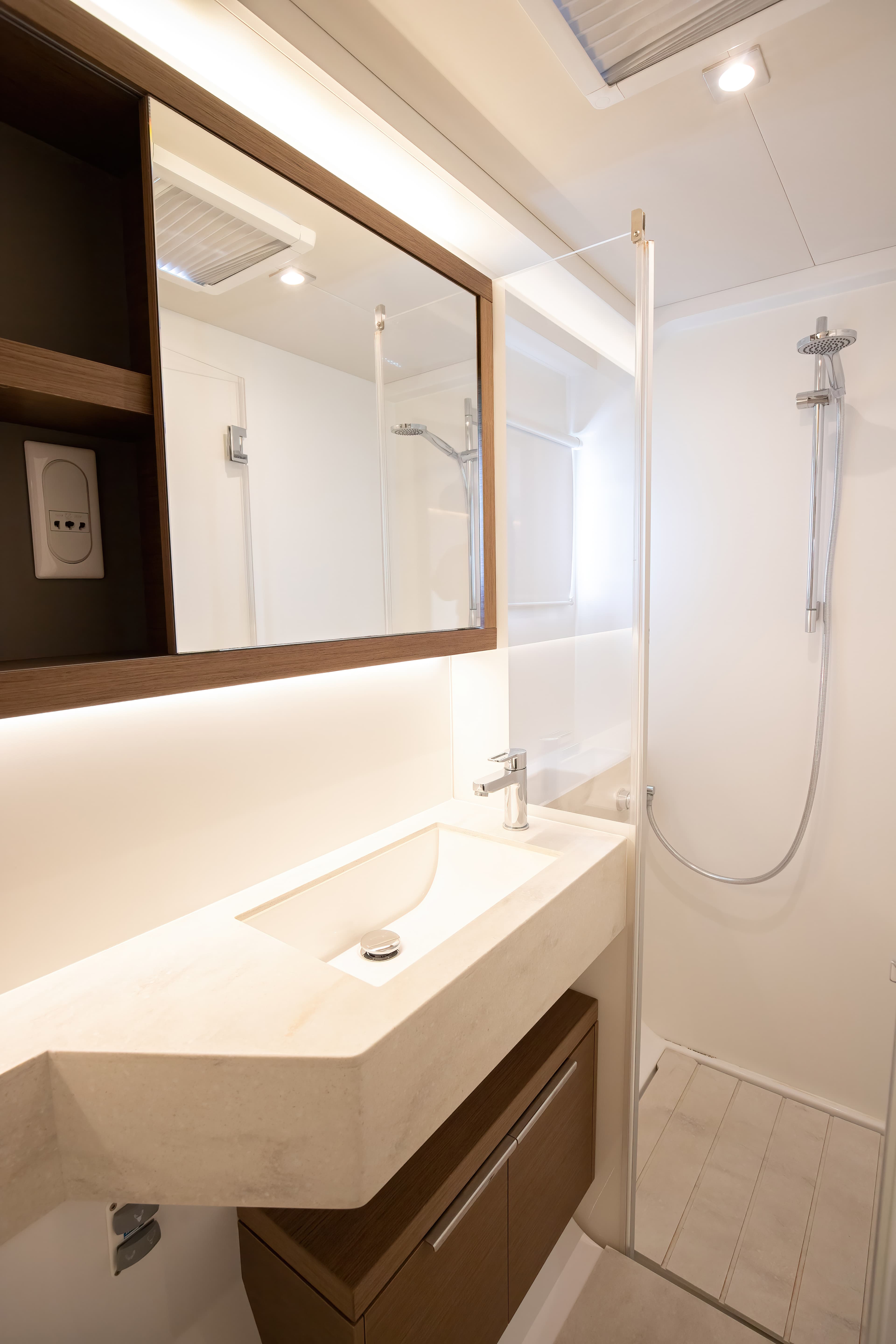 Lagoon 50 - photo 28