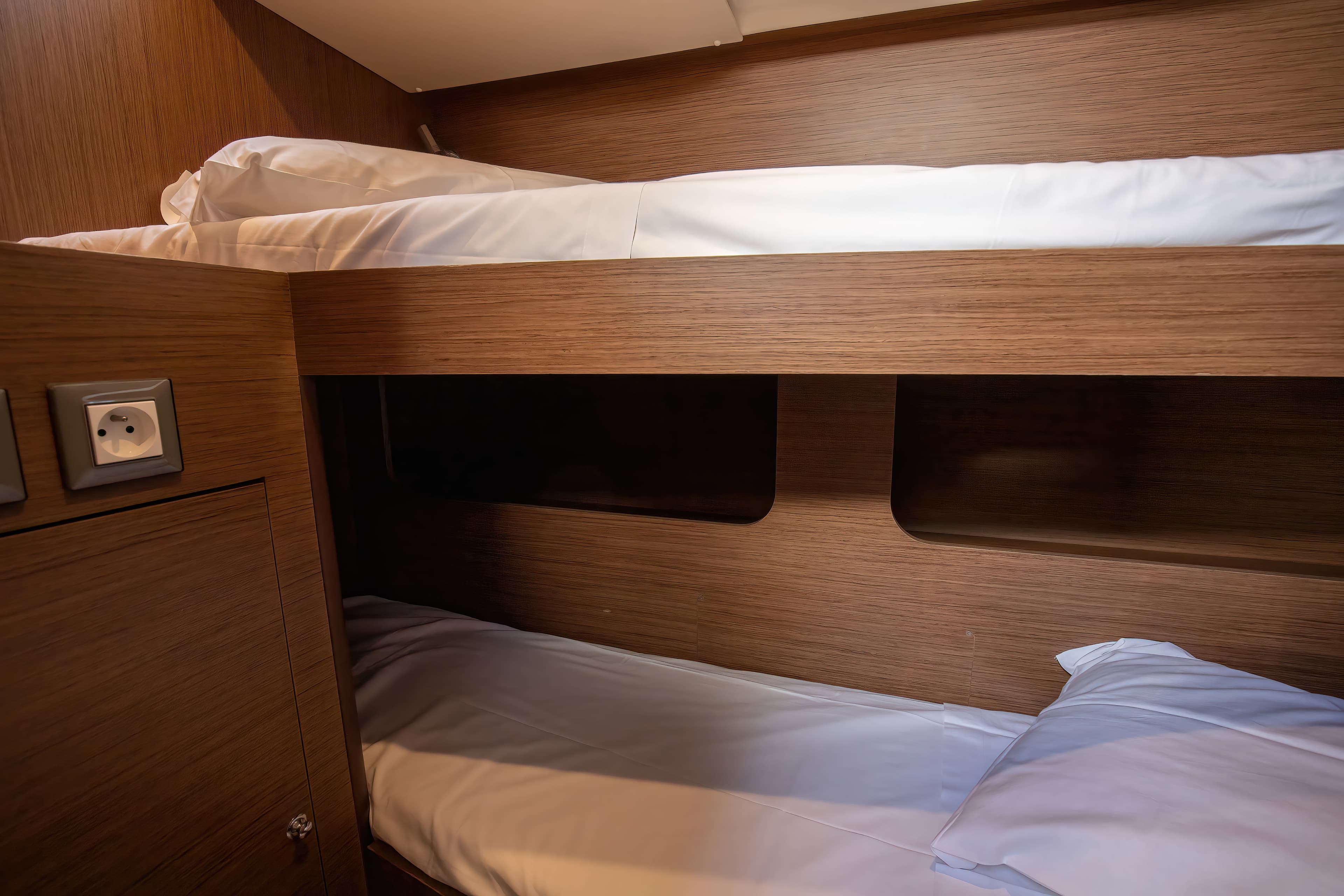 Oceanis 51.1 - photo 22