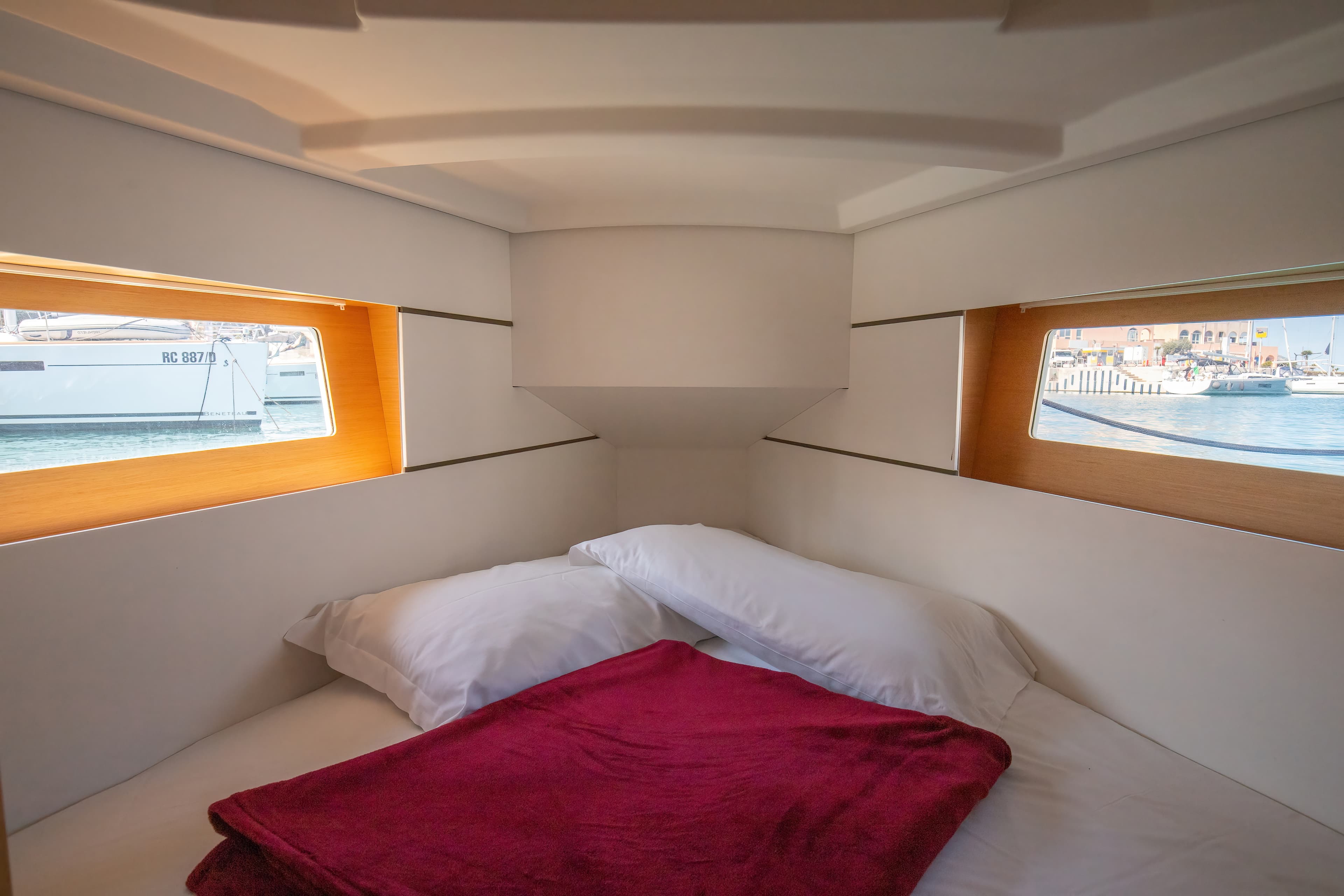 Oceanis 35.1 - photo 23