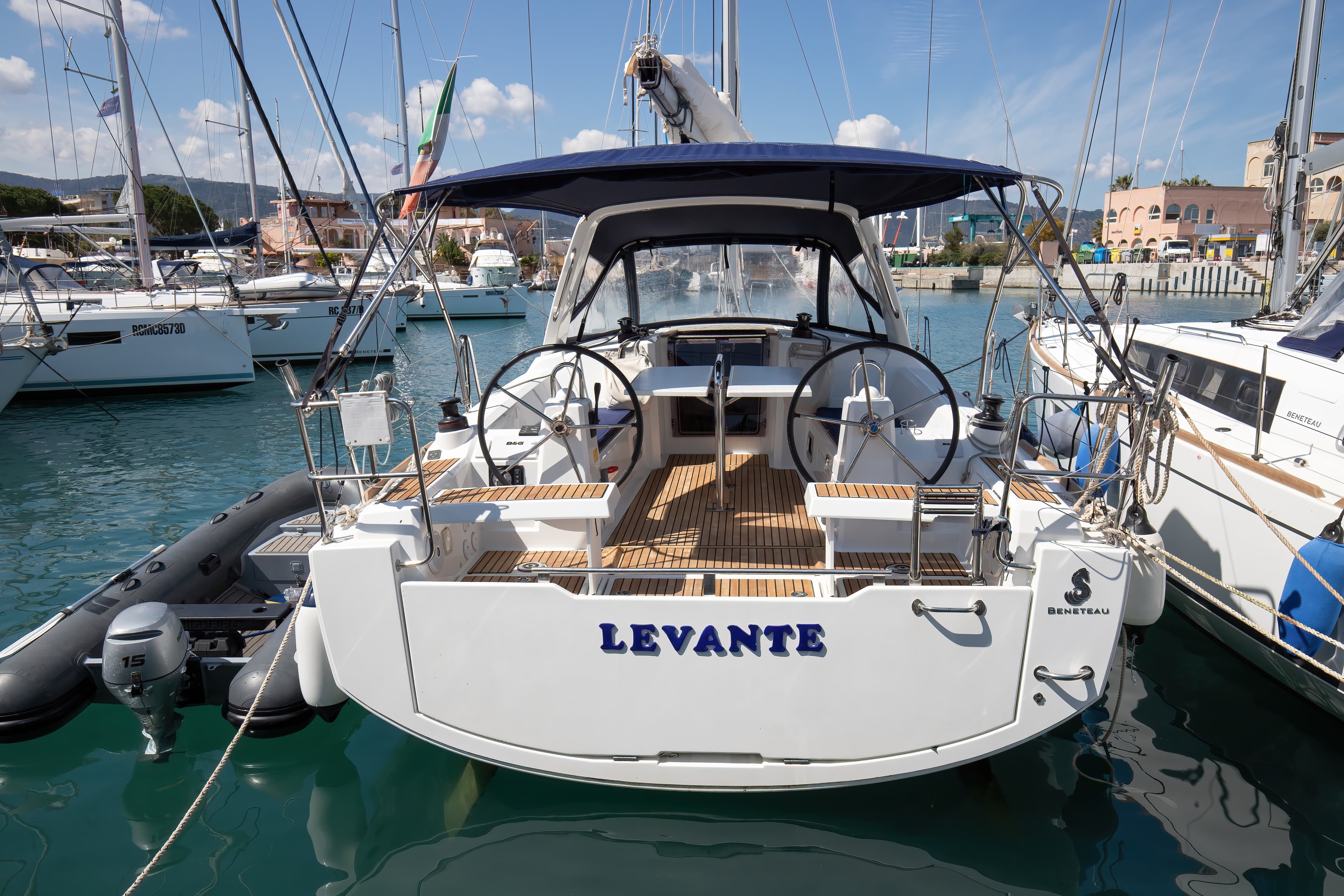 Oceanis 35.1 - photo 15