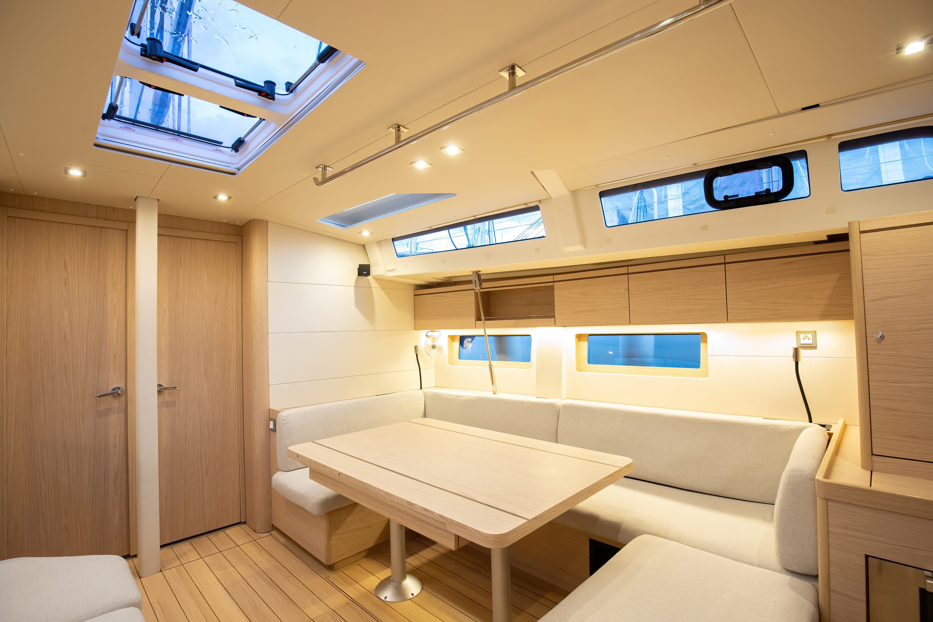 Oceanis 51.1 - photo 16