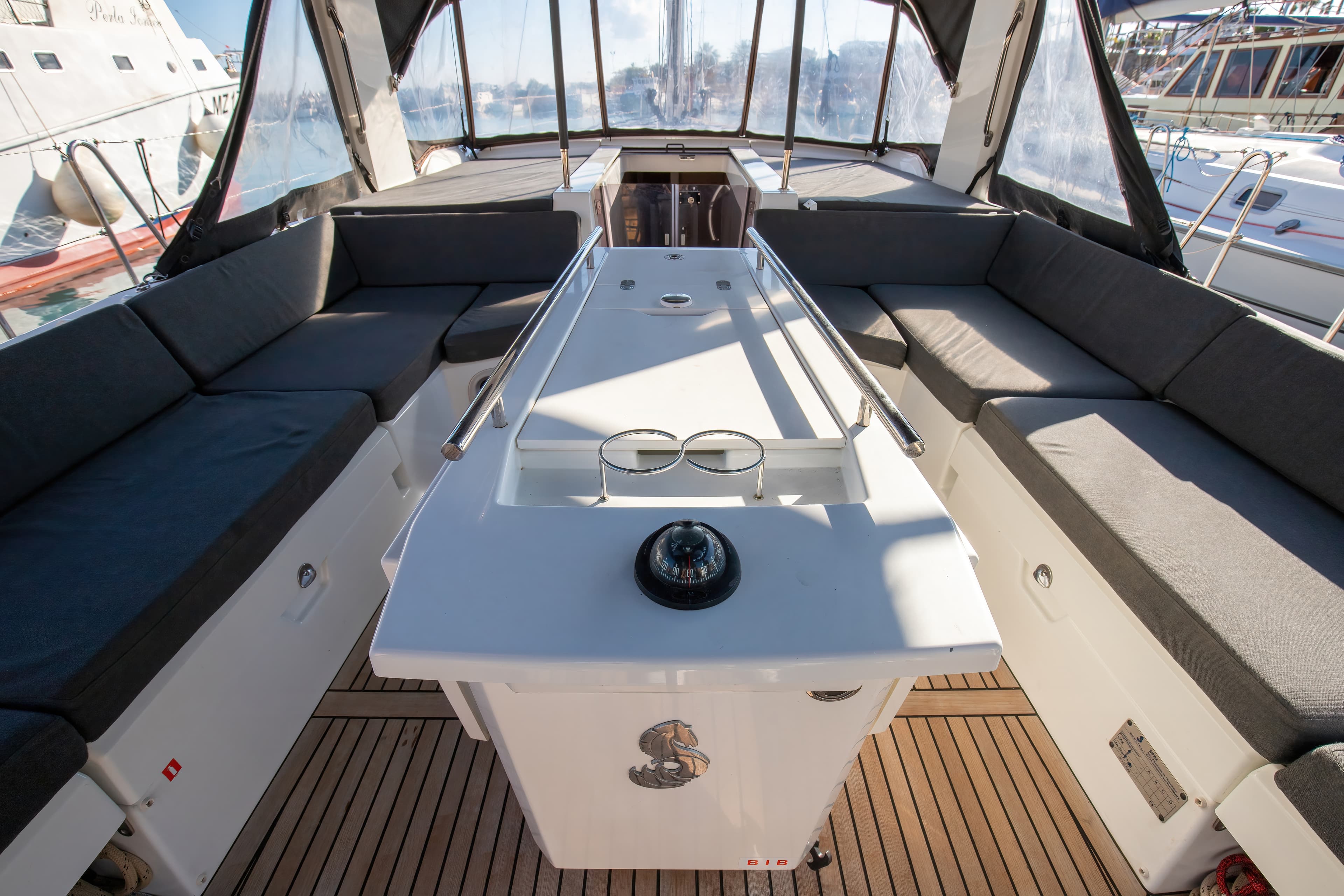 Oceanis 51.1 - photo 7