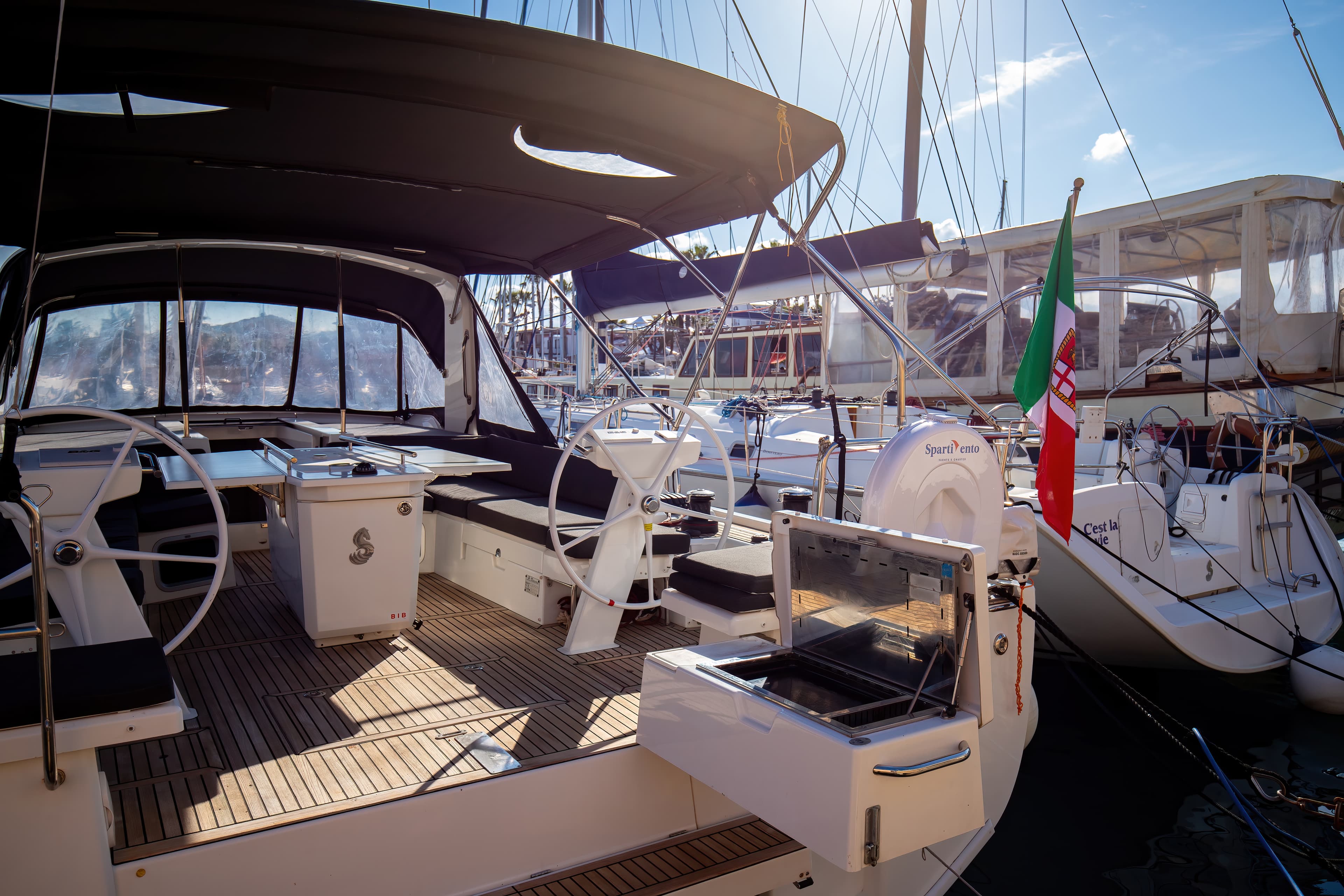 Oceanis 51.1 - photo 14