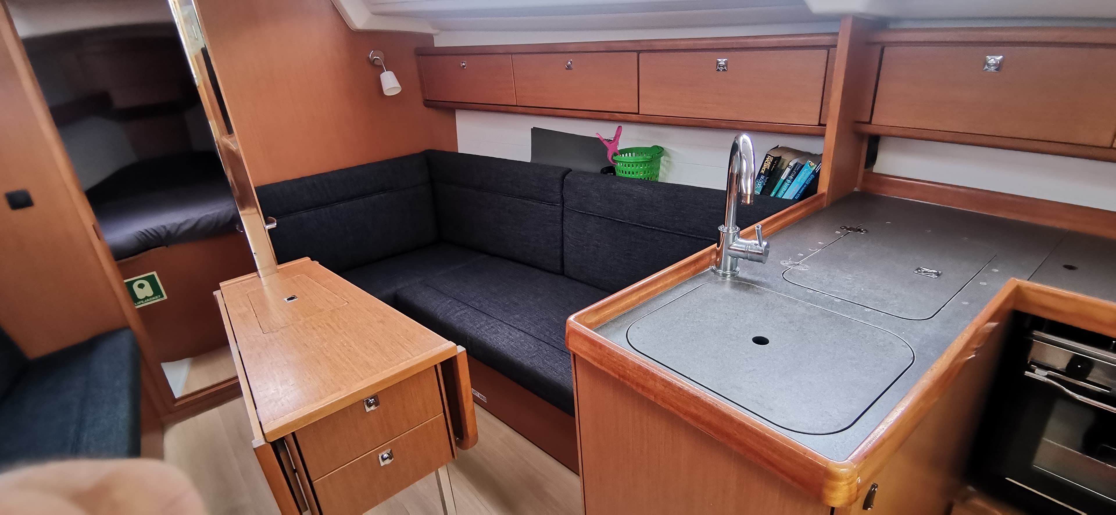 Bavaria Cruiser 33 - photo 8