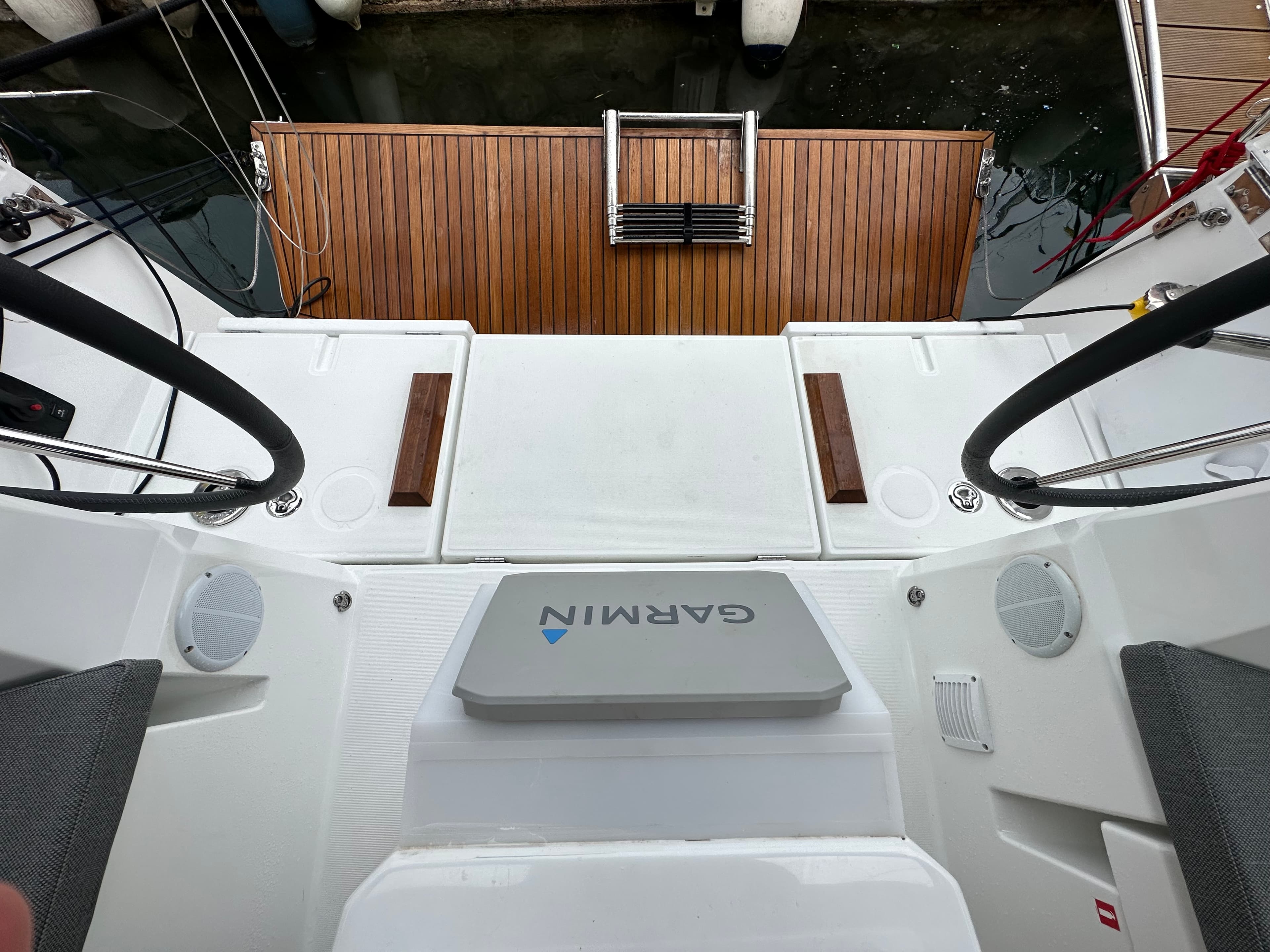 Oceanis 34.1 - photo 12