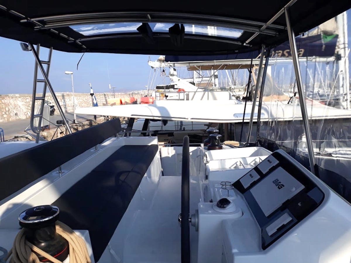 Lagoon 450 Fly - photo 10