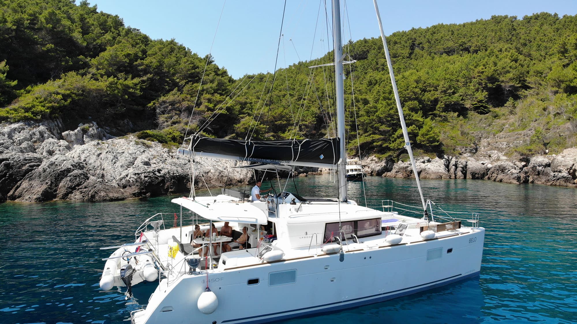 Lagoon 450 Fly - photo 4