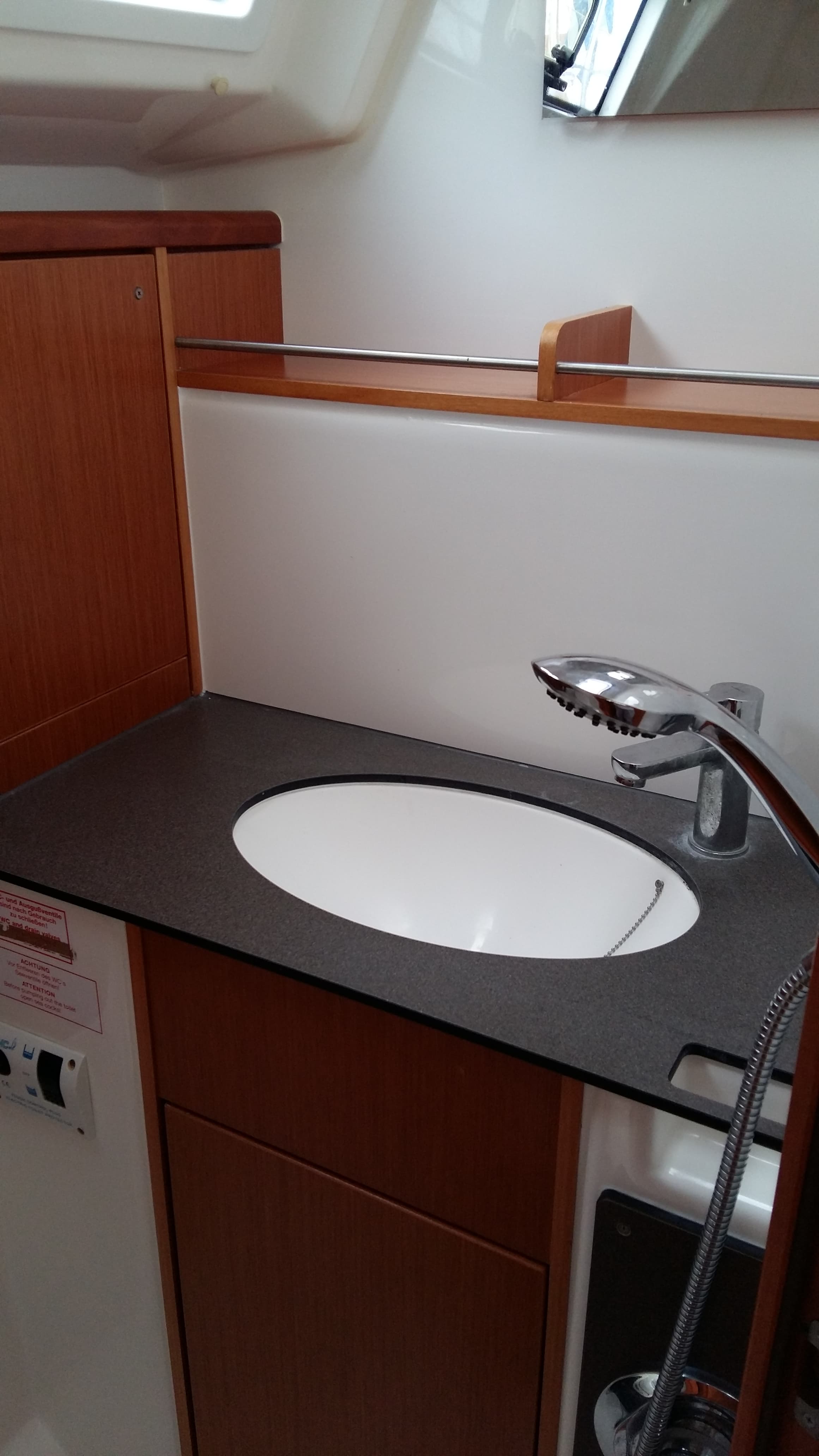 Bavaria Cruiser 37 - photo 16