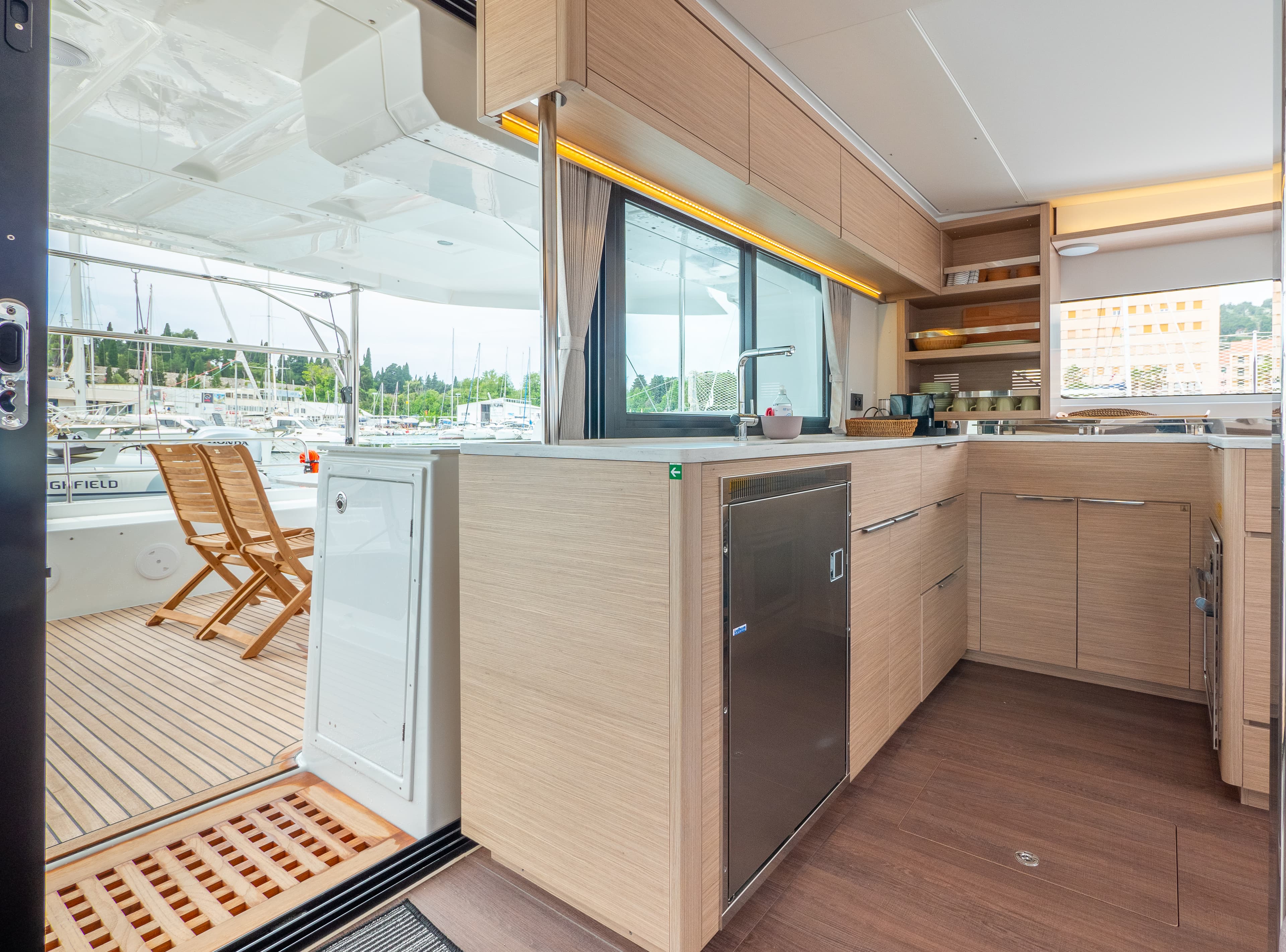 Lagoon 46  - photo 46