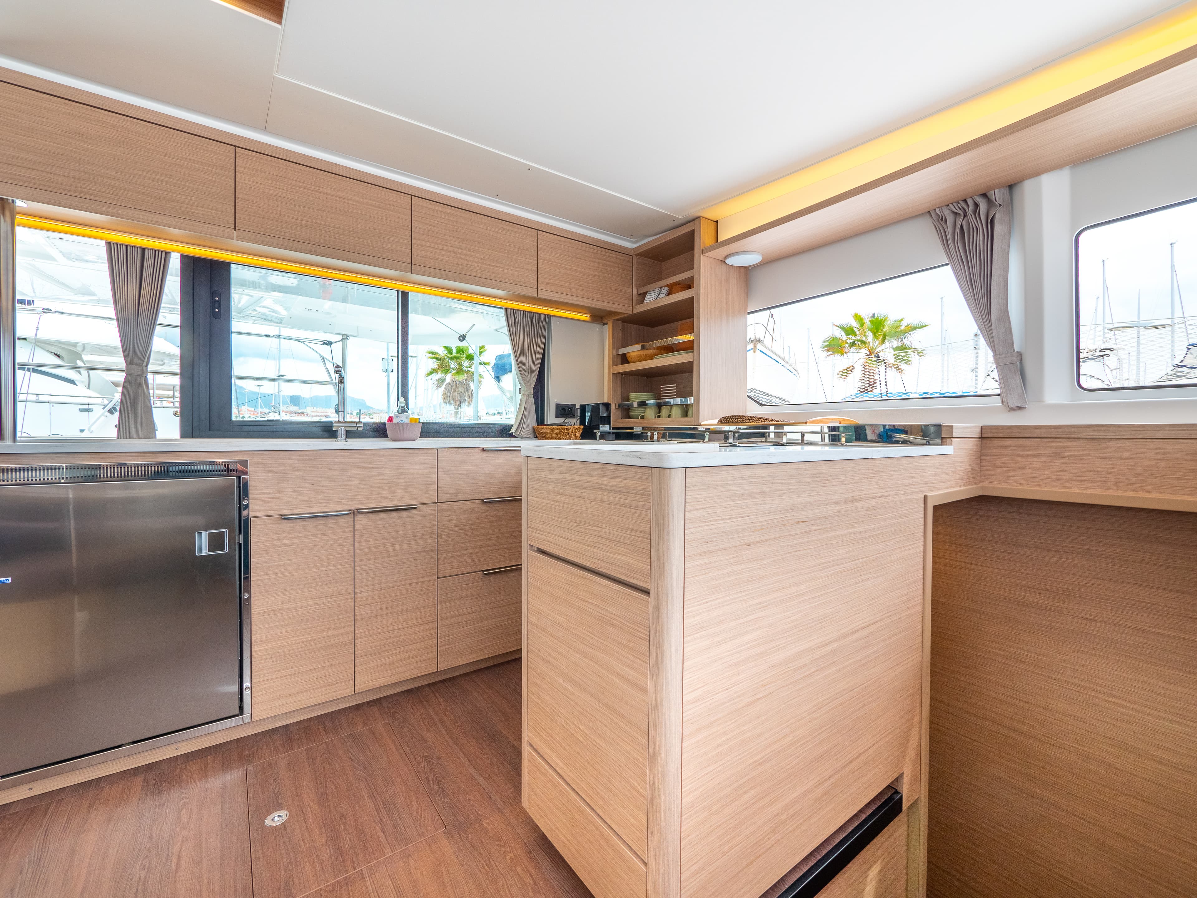 Lagoon 46  - photo 42