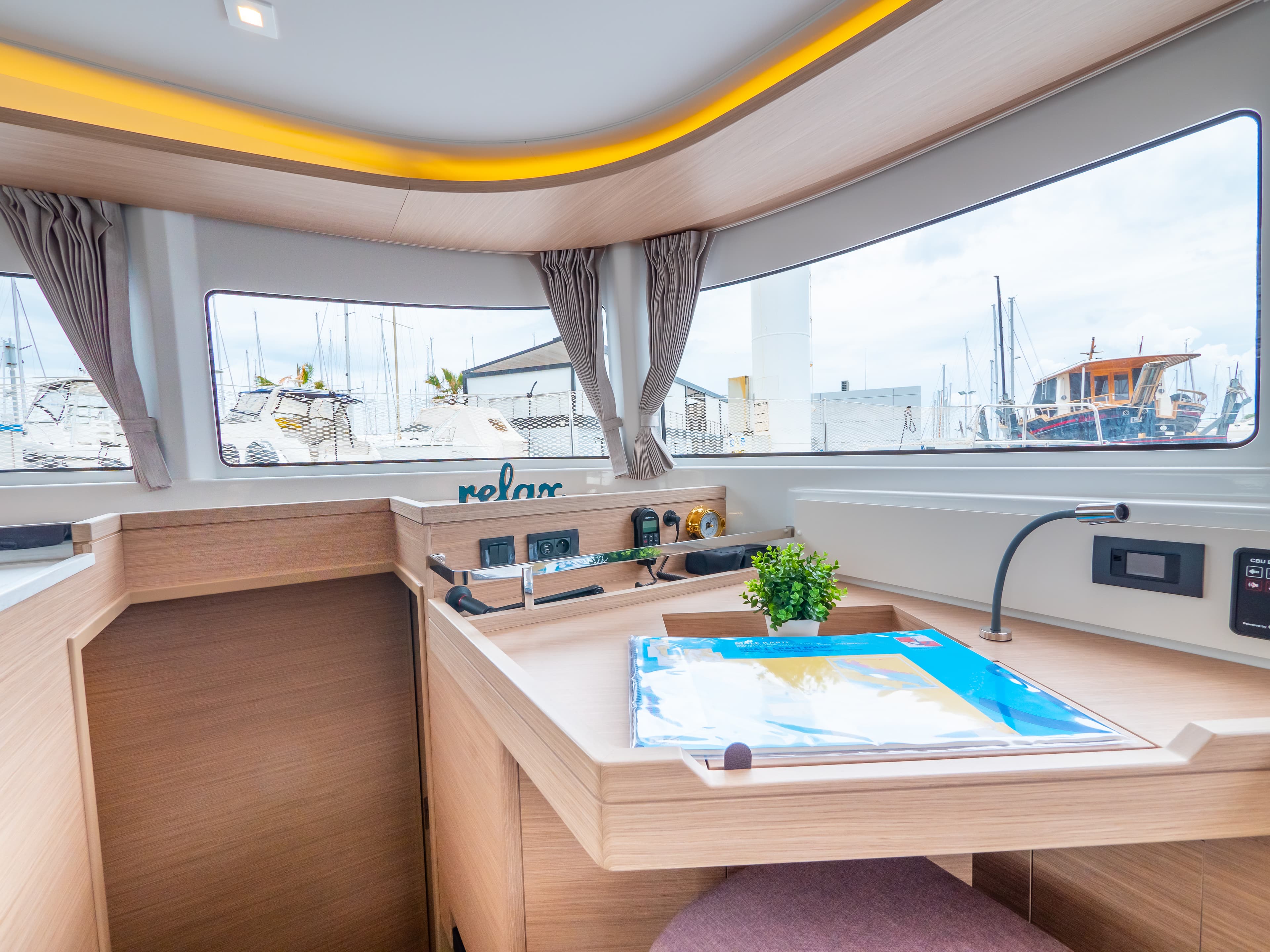 Lagoon 46  - photo 38