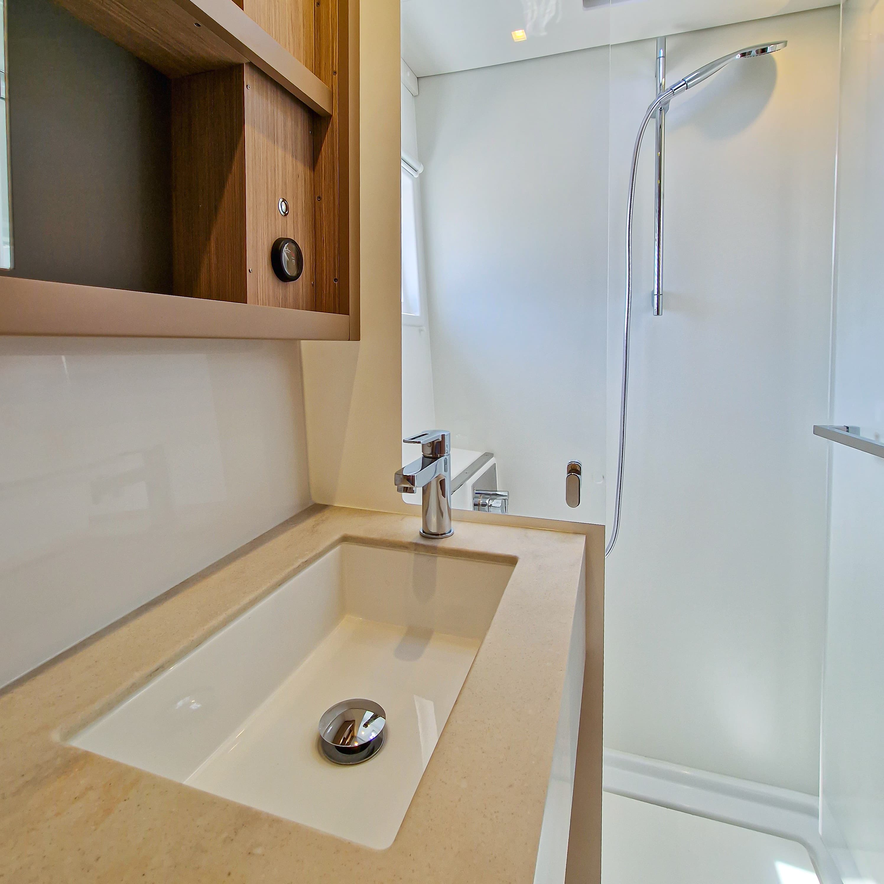 Lagoon 46  - photo 61