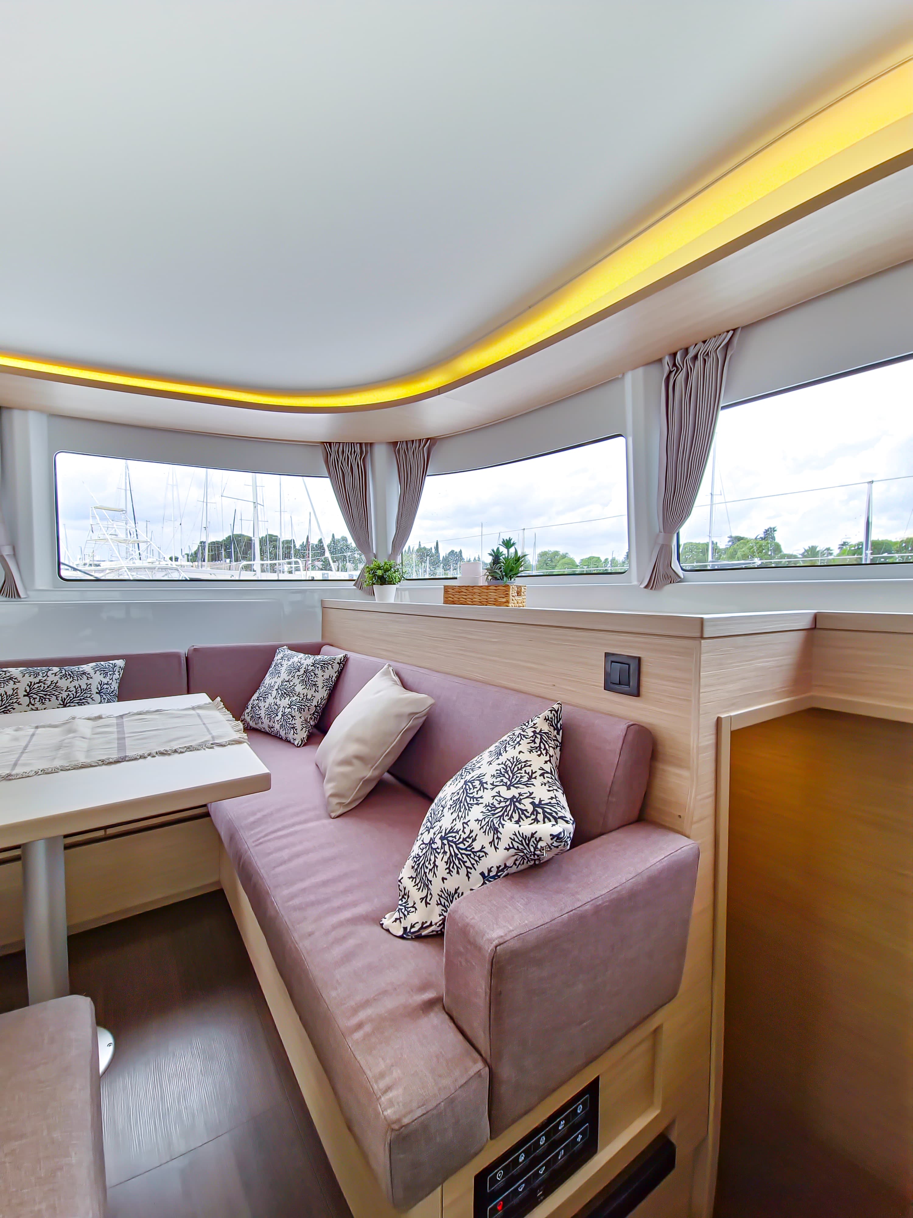 Lagoon 46  - photo 34