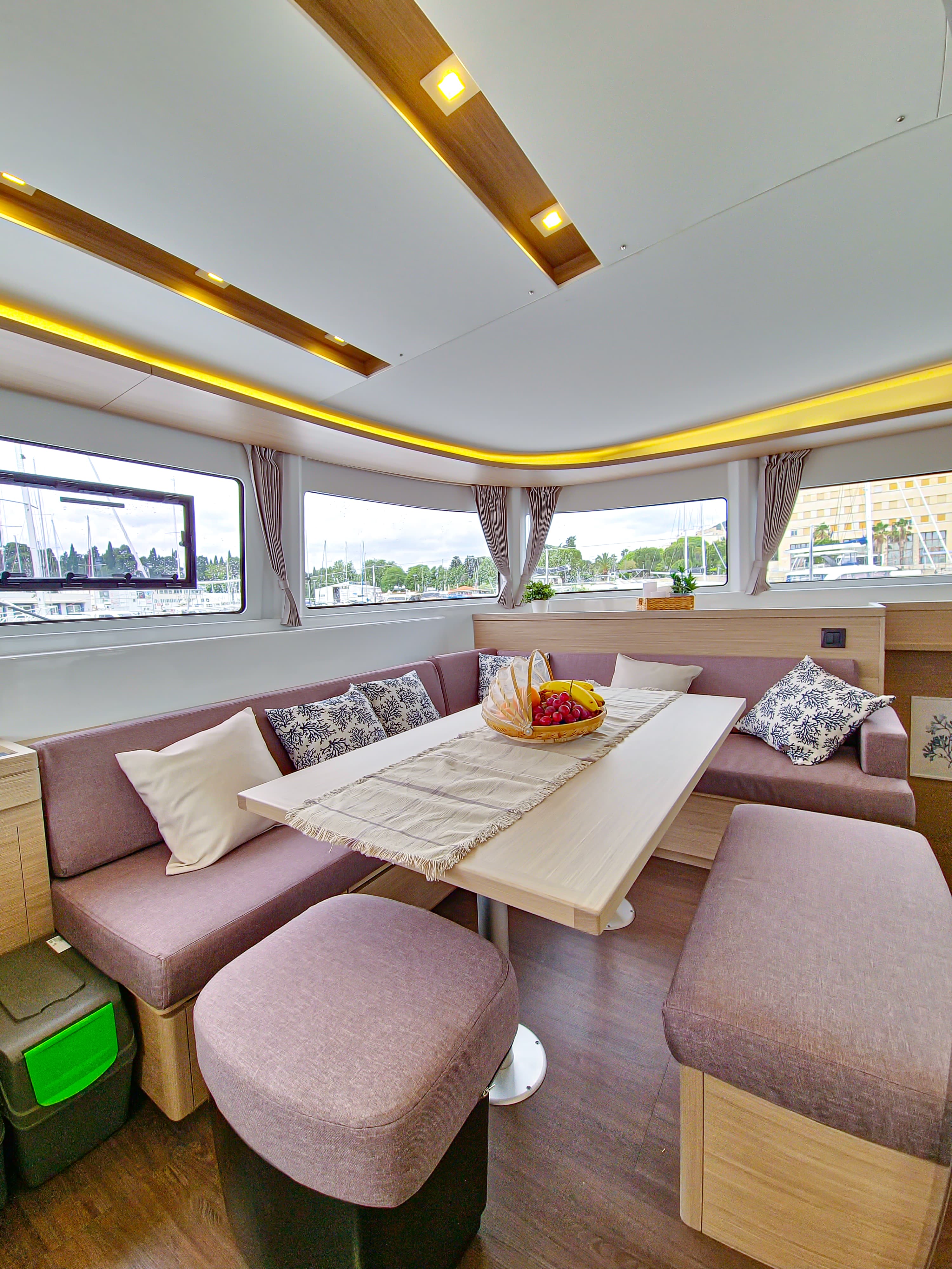 Lagoon 46  - photo 33