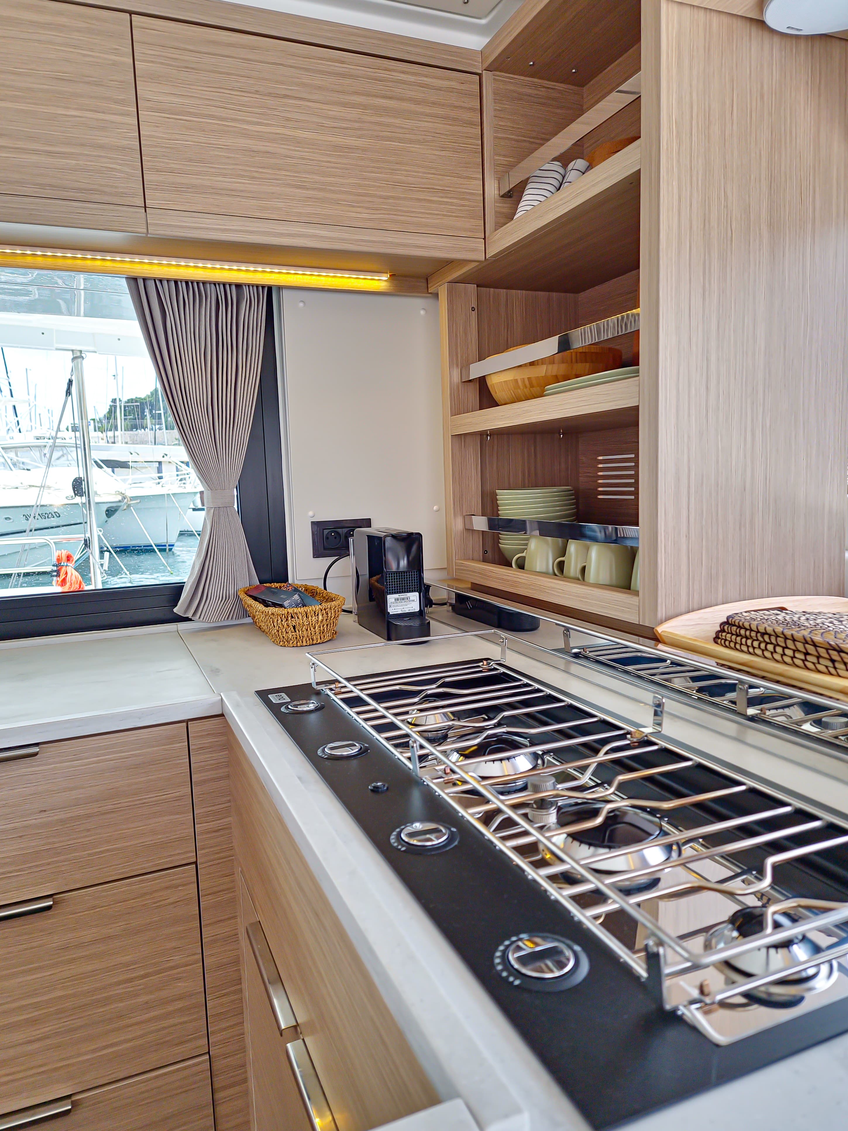 Lagoon 46  - photo 45