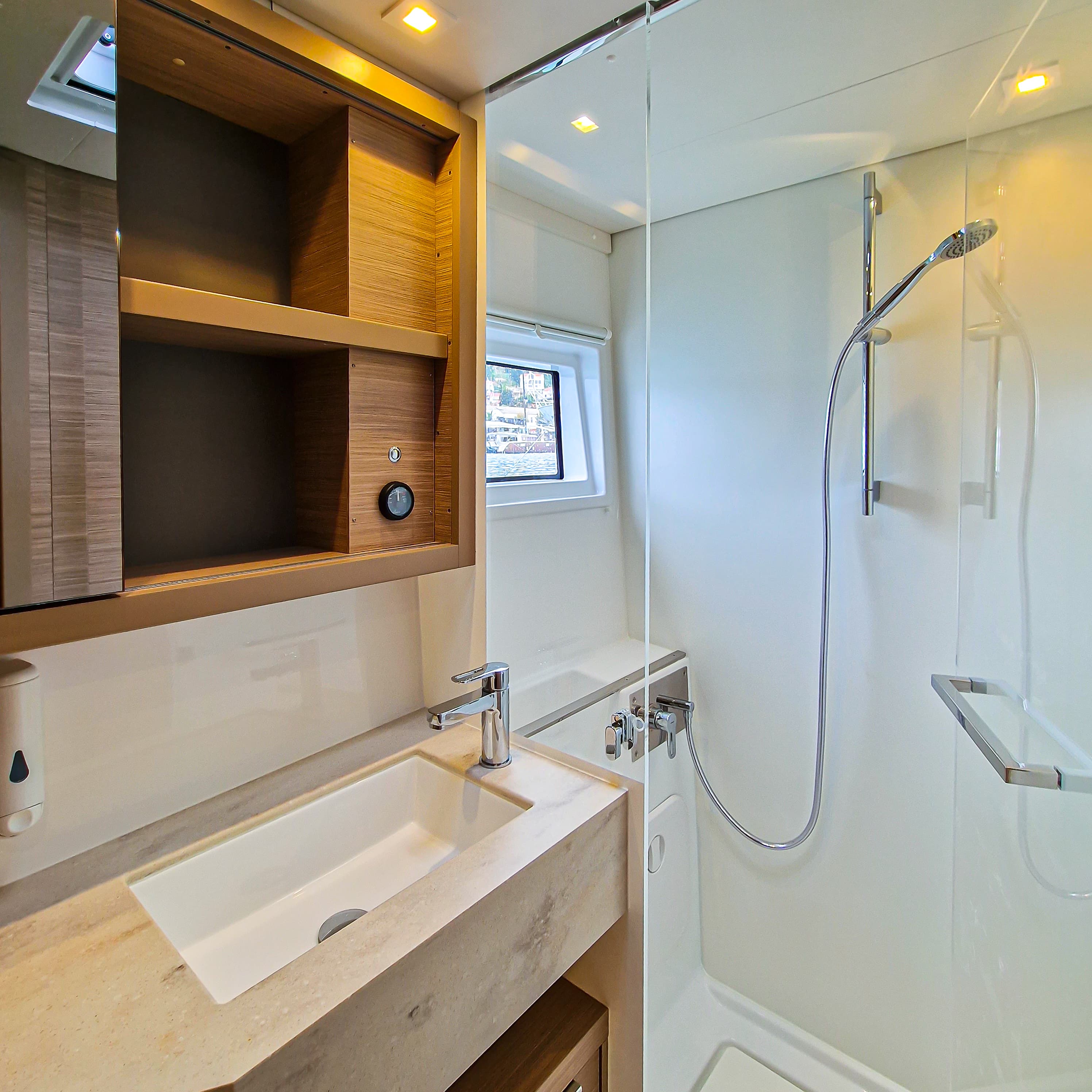 Lagoon 46  - photo 59