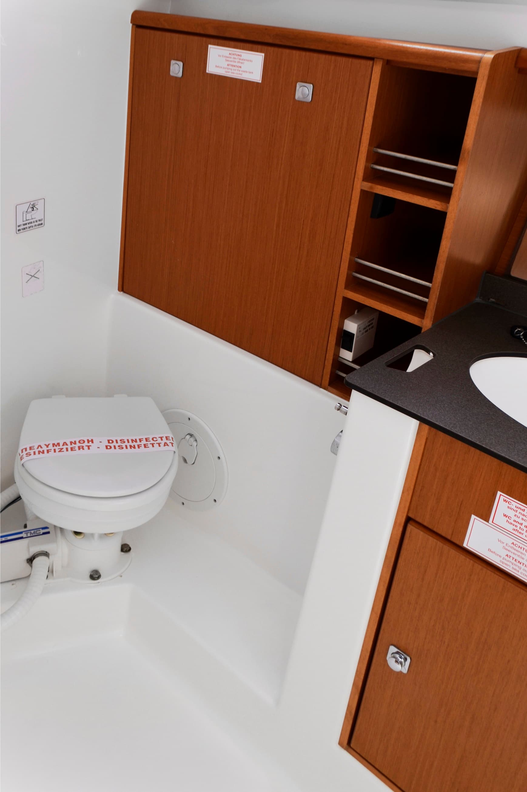 Bavaria Cruiser 41 - photo 8