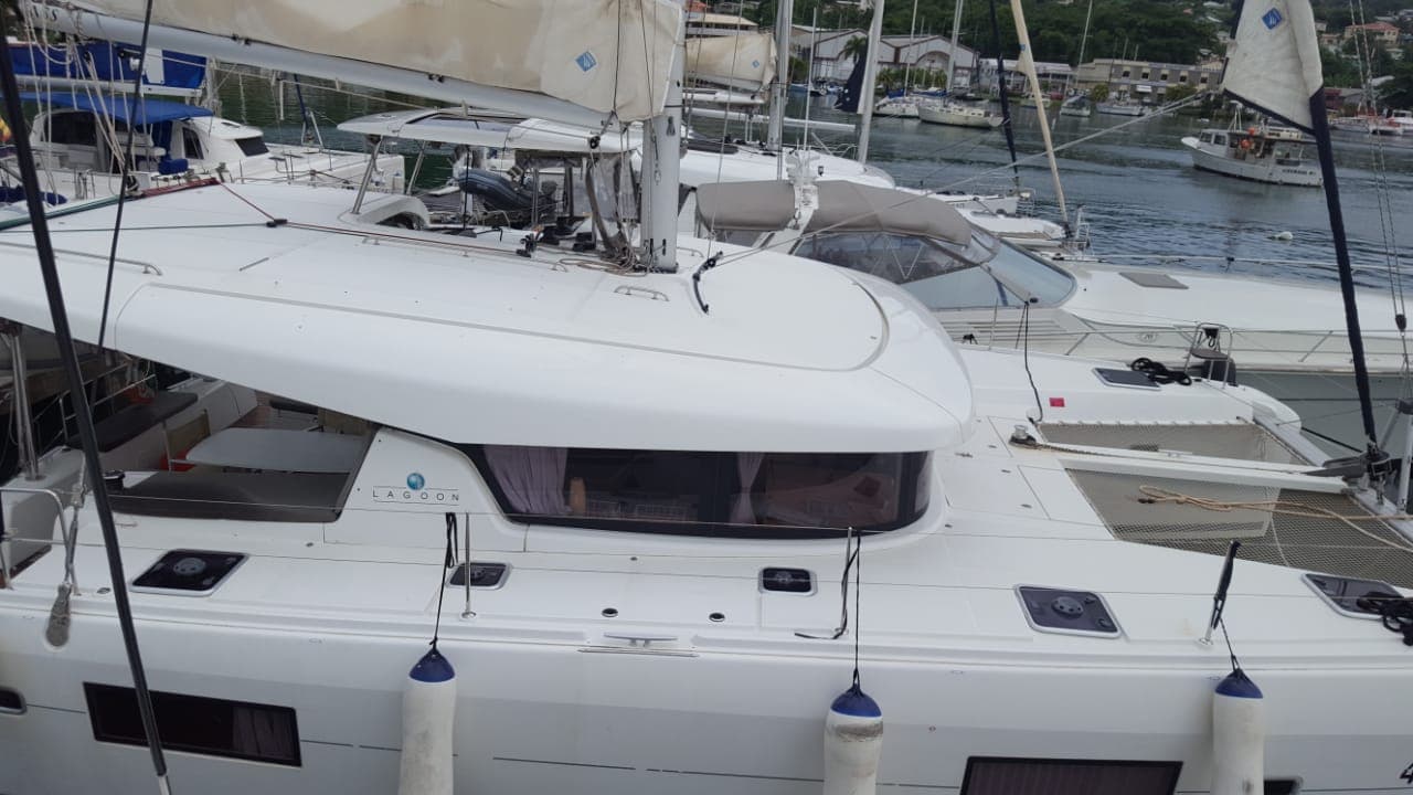 Lagoon 42 - photo 7