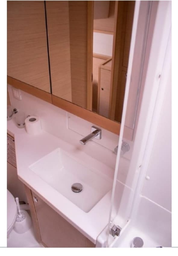 Lagoon 450 Fly - photo 9