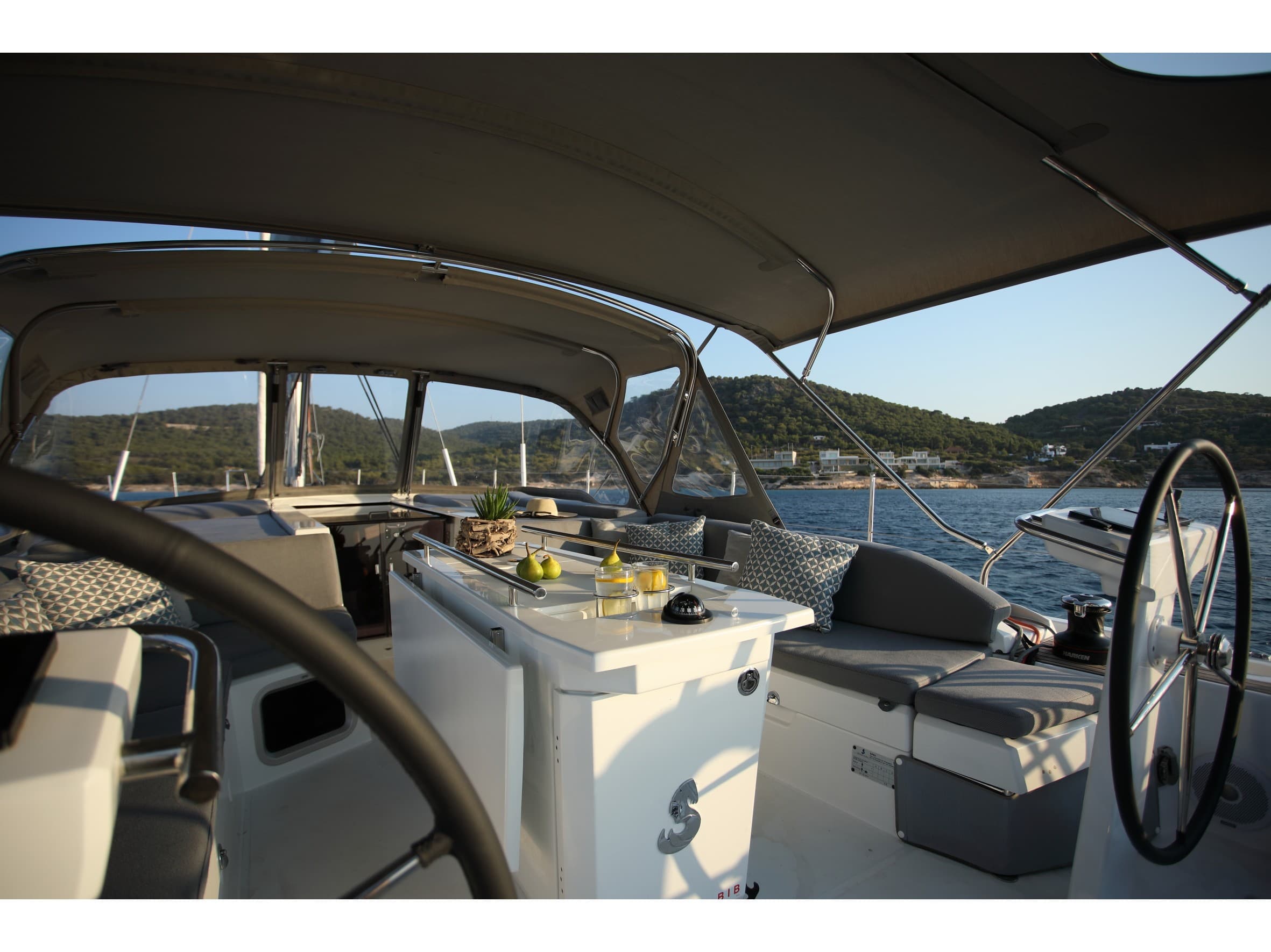 Oceanis 51.1 - photo