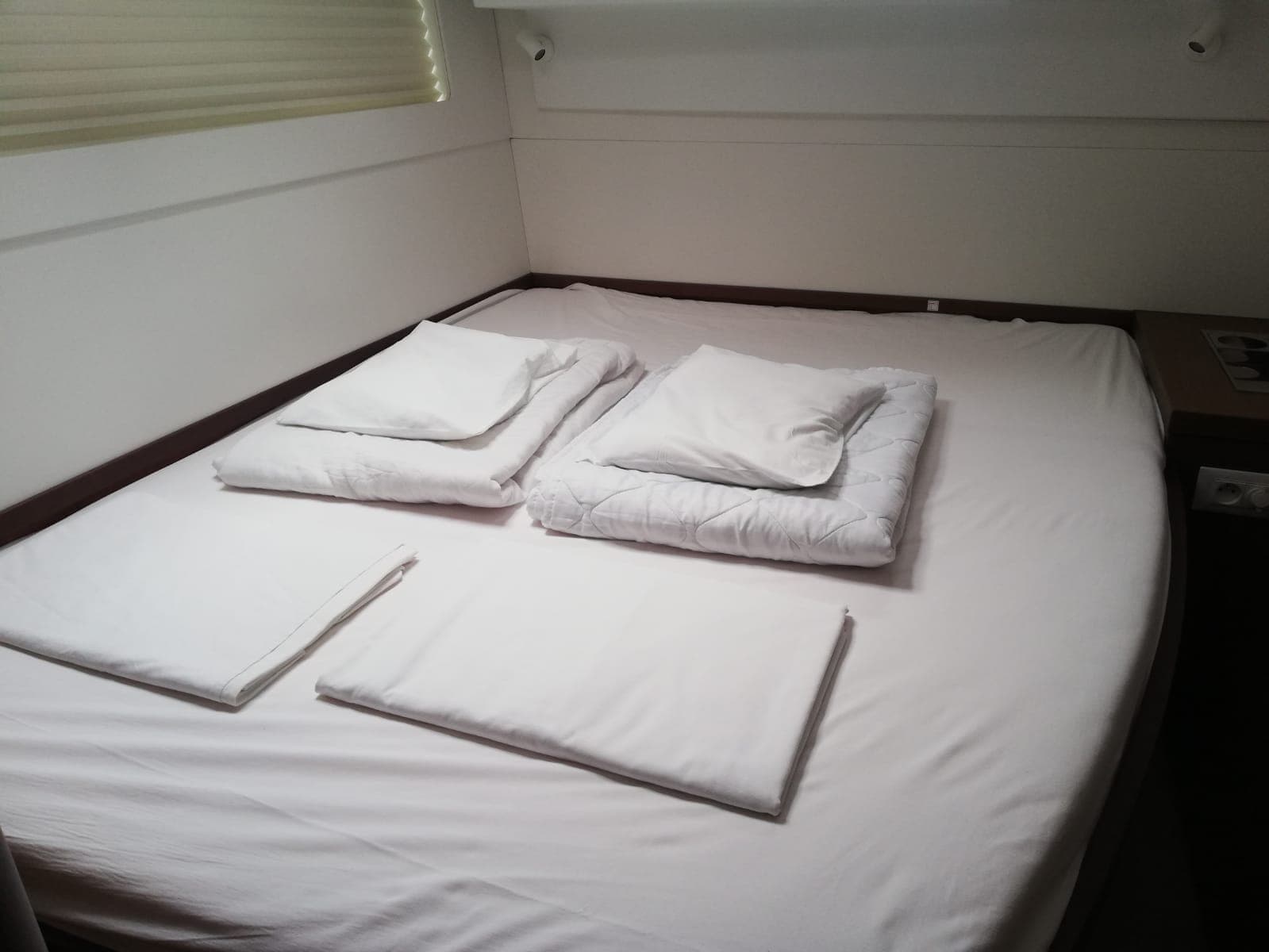 Lagoon 40 - photo 18