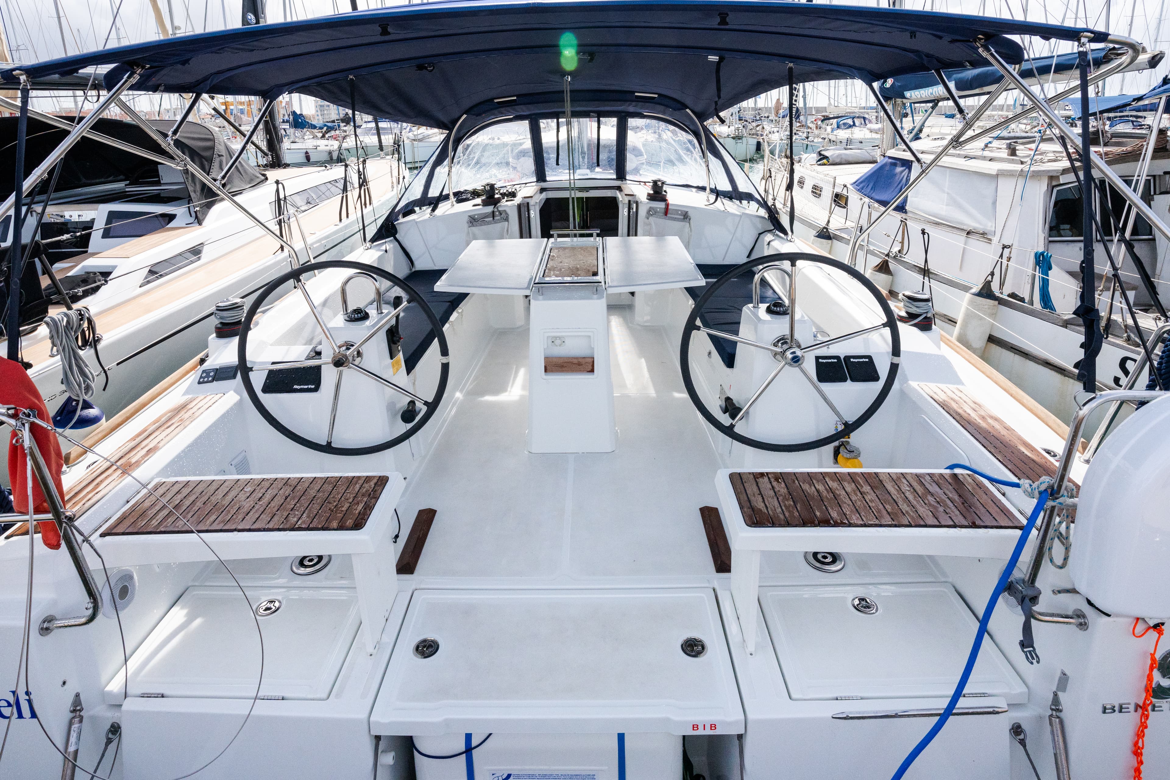 Oceanis 38.1 - photo 27