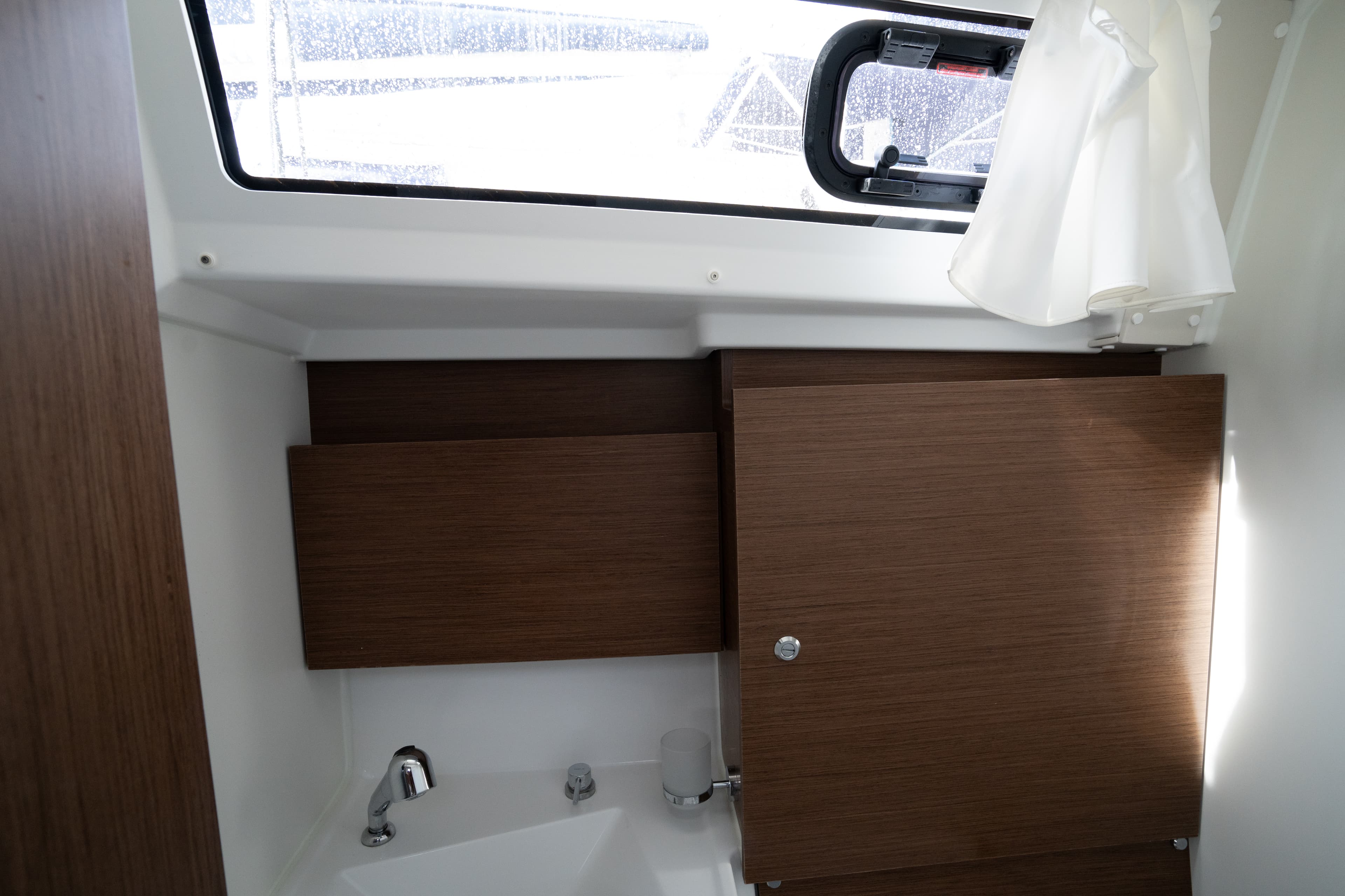 Oceanis 38.1 - photo 13