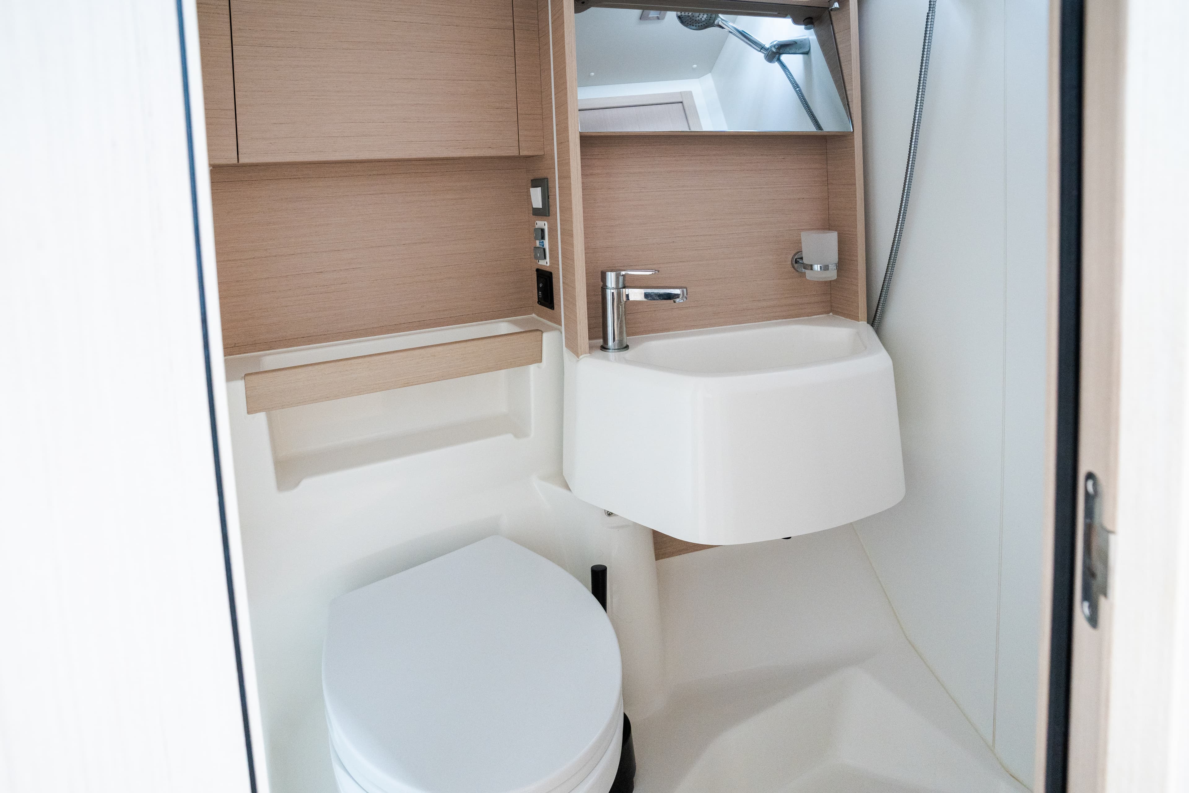 Oceanis 51.1 - photo 37