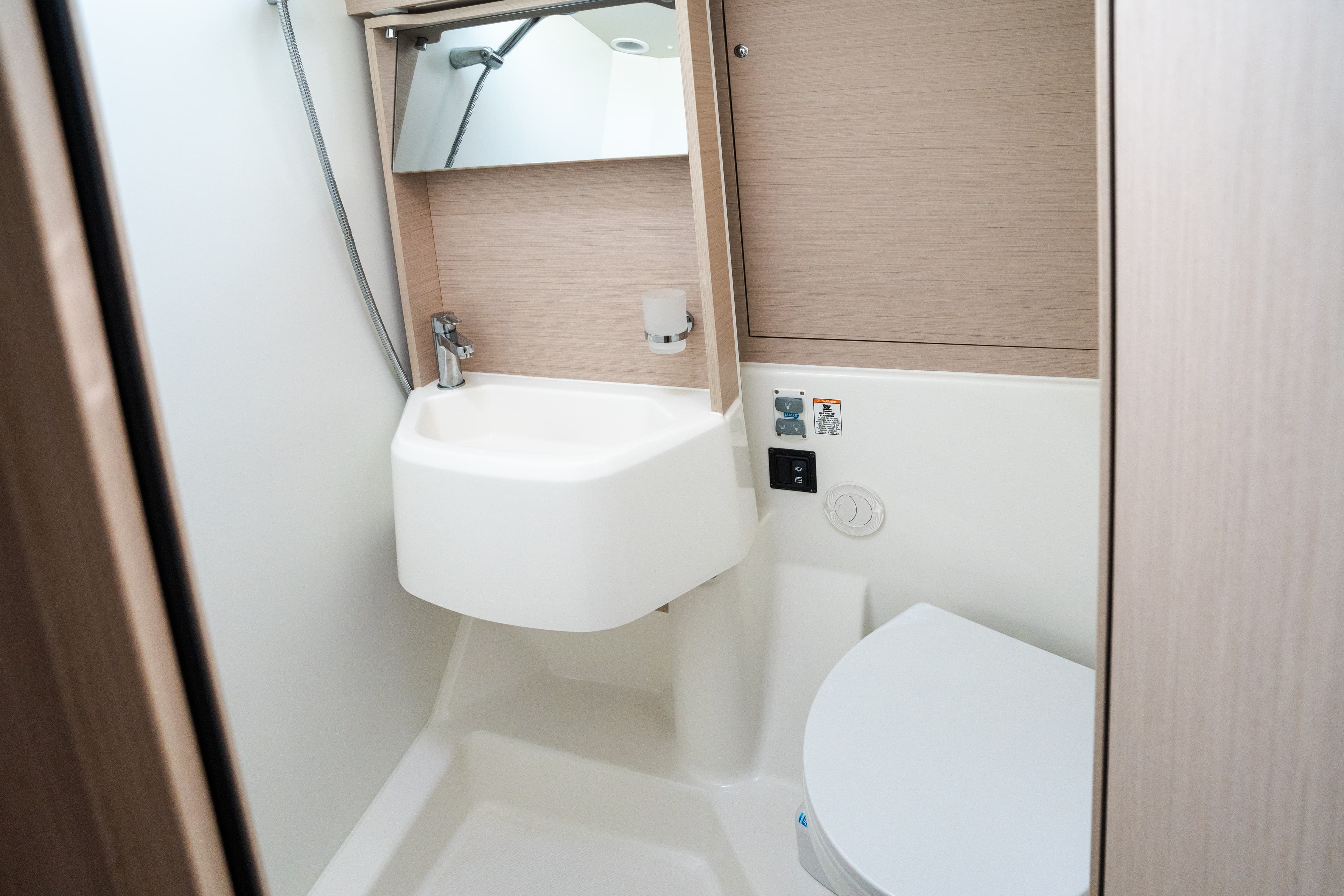 Oceanis 51.1 - photo 27