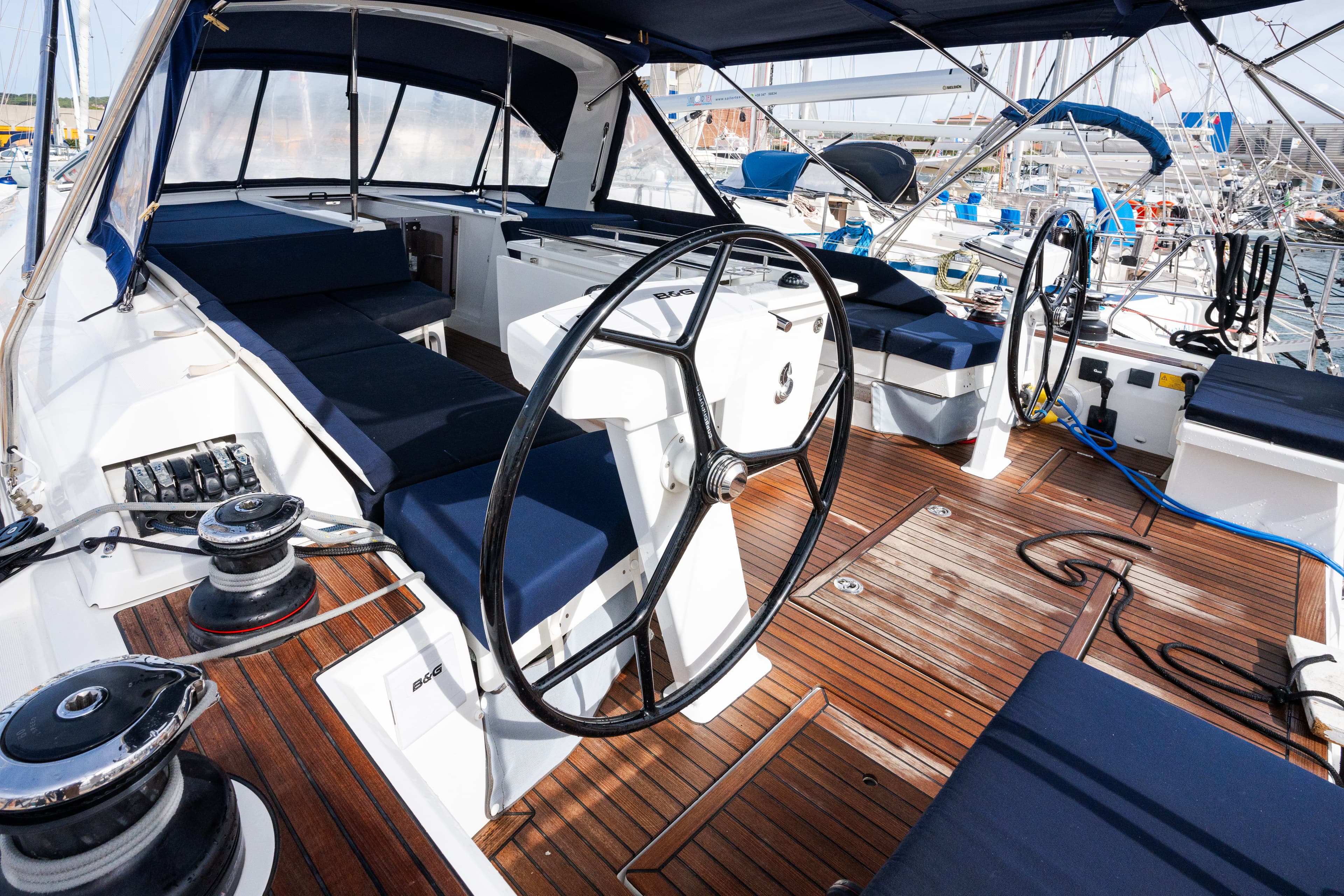 Oceanis 51.1 - photo 28