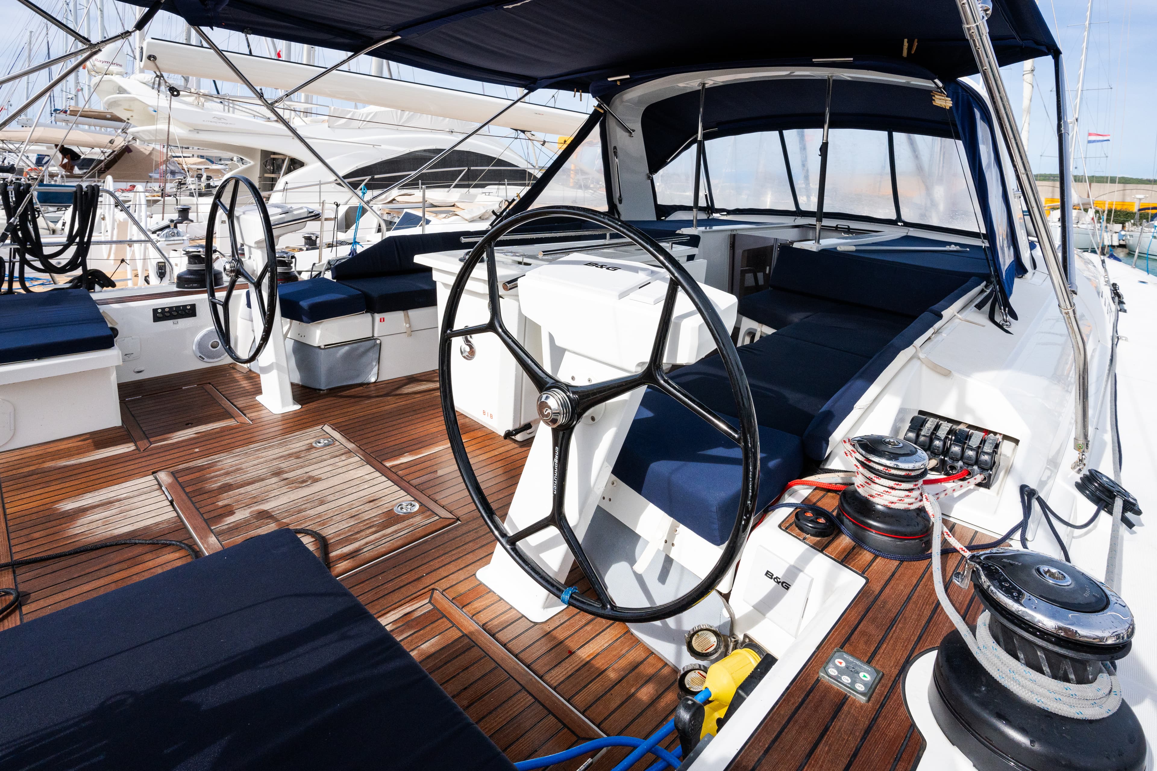 Oceanis 51.1 - photo 35