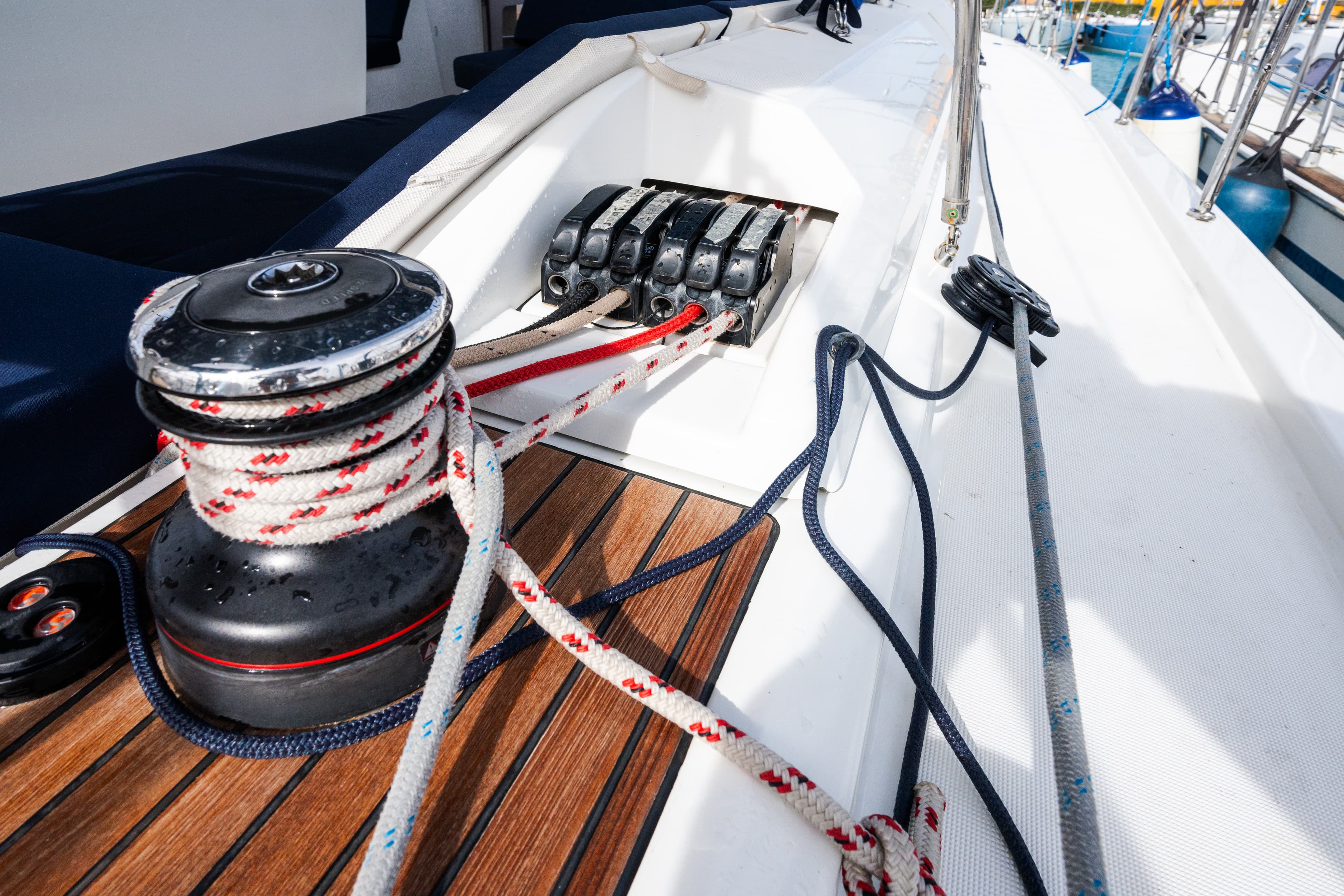 Oceanis 51.1 - photo 31