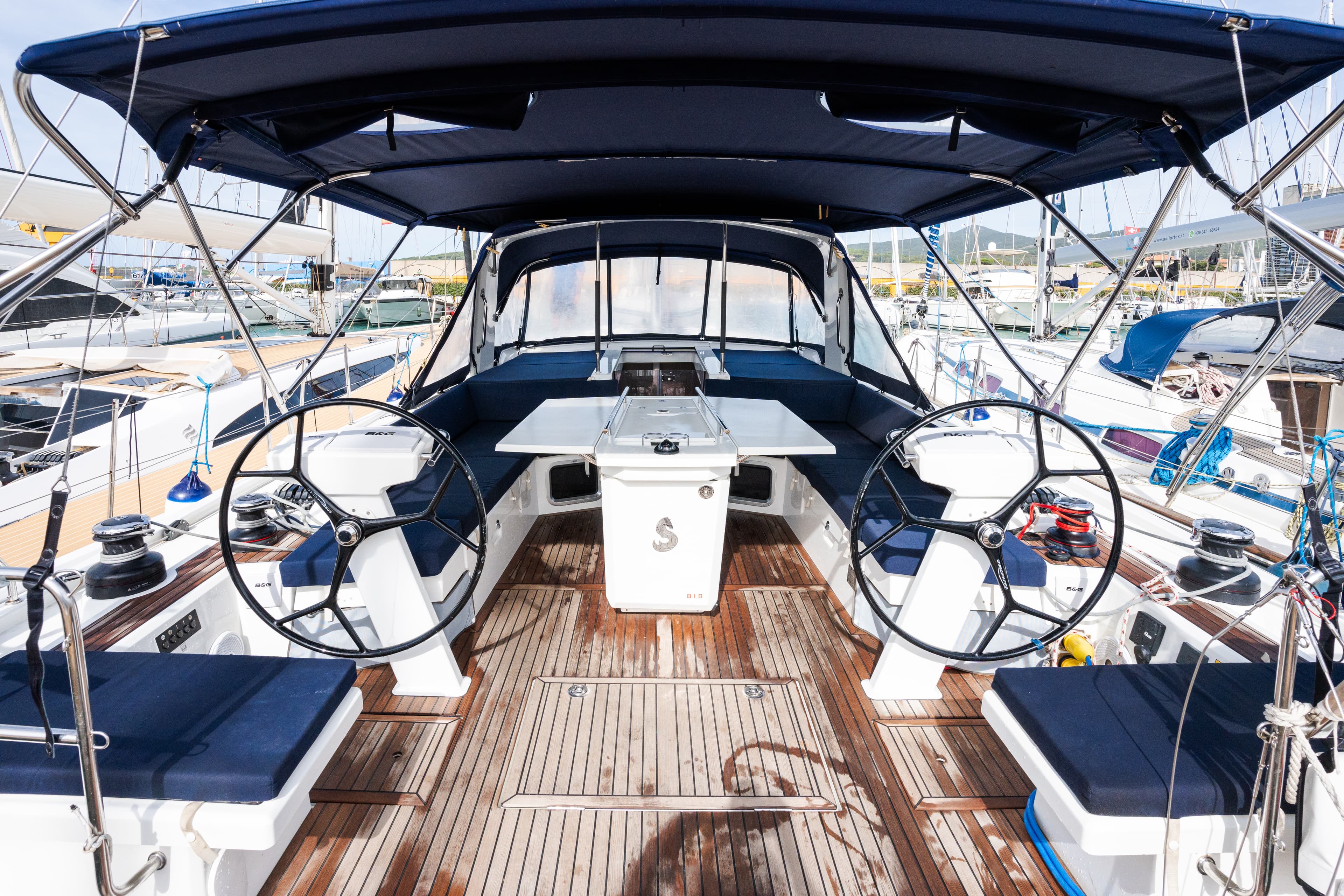 Oceanis 51.1 - photo 6