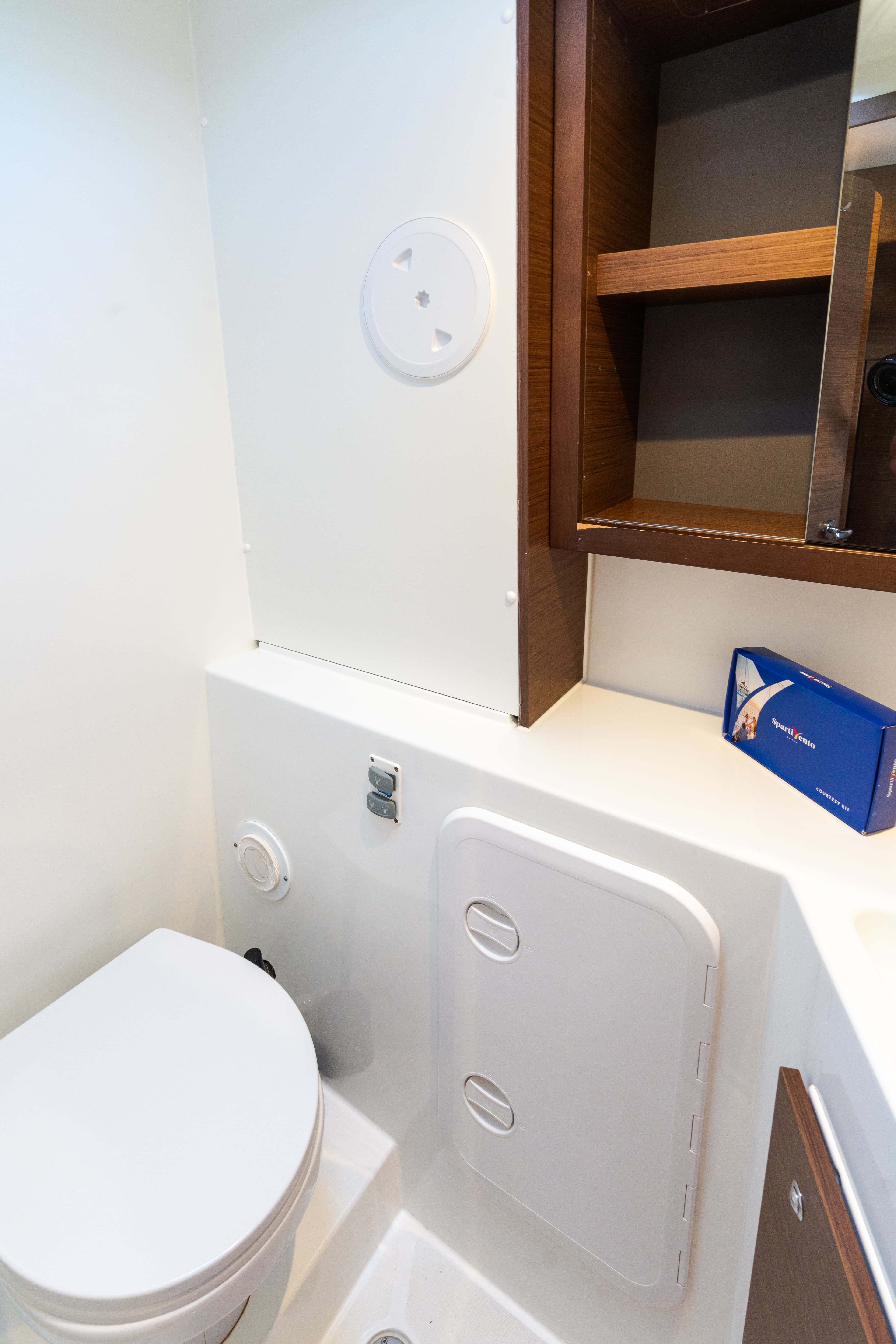 Lagoon 42 - photo 19