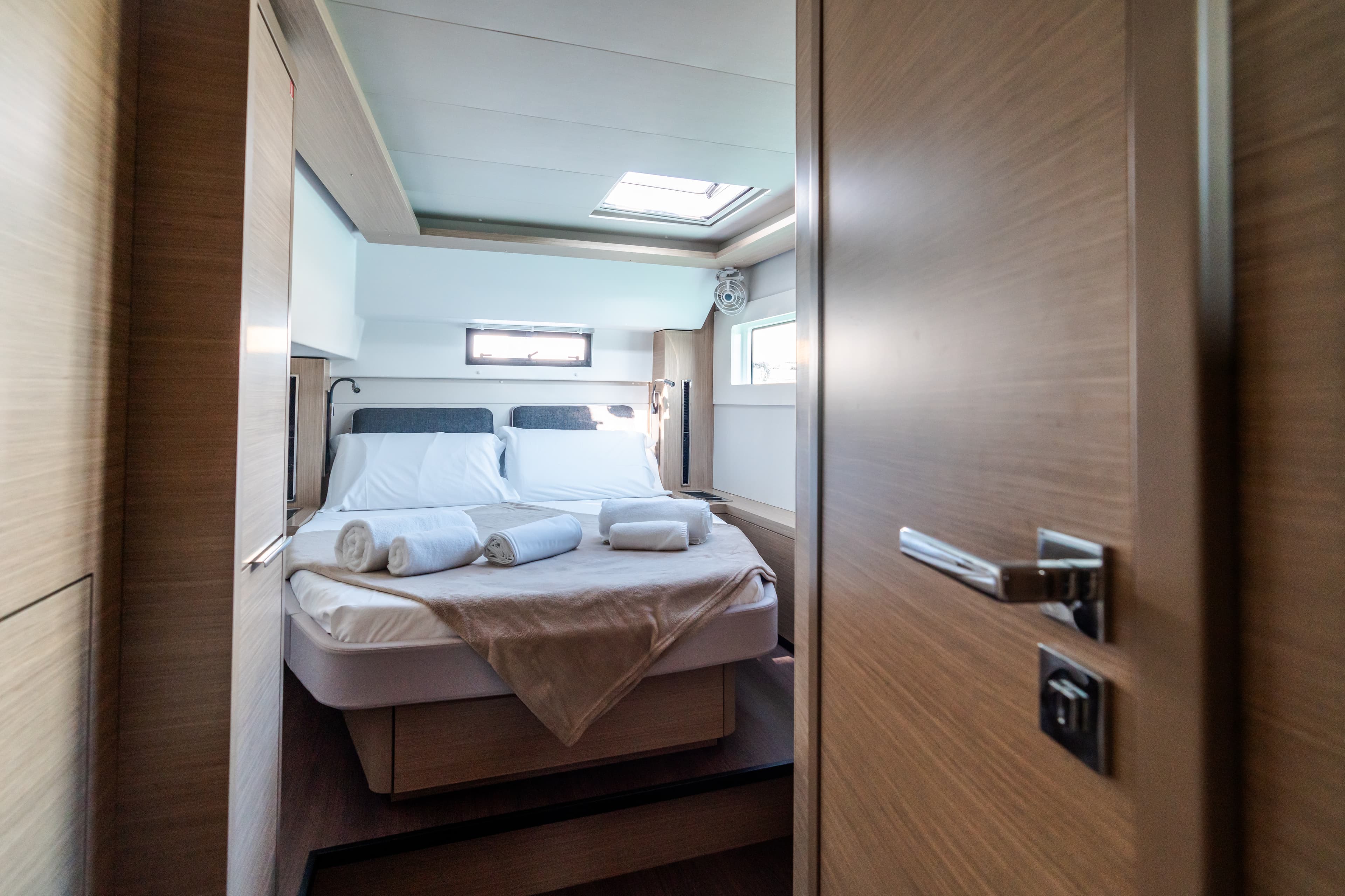 Lagoon 46  - photo 12